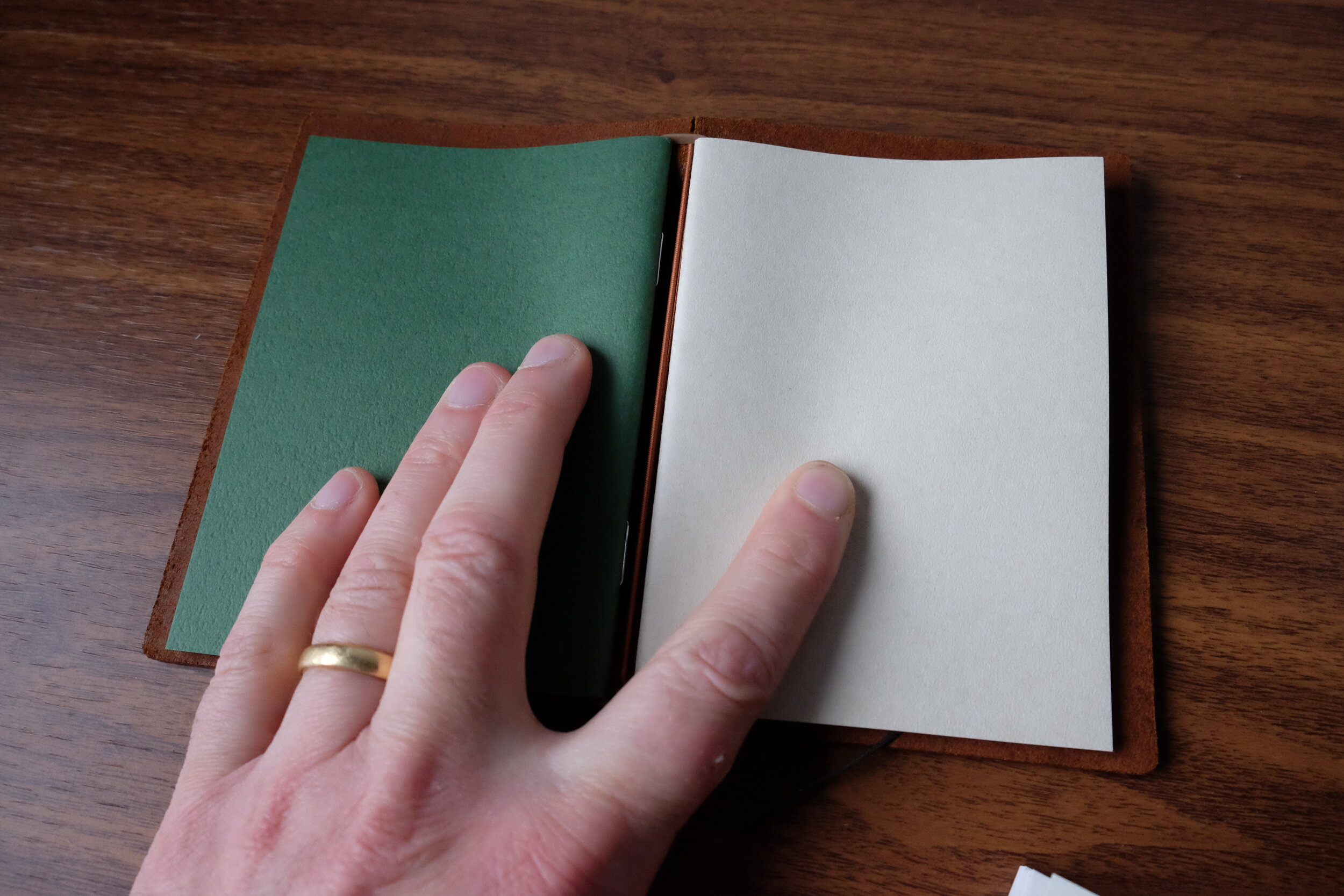 Traveler's Notebook Tutorial: How to Connect Multiple Refills and