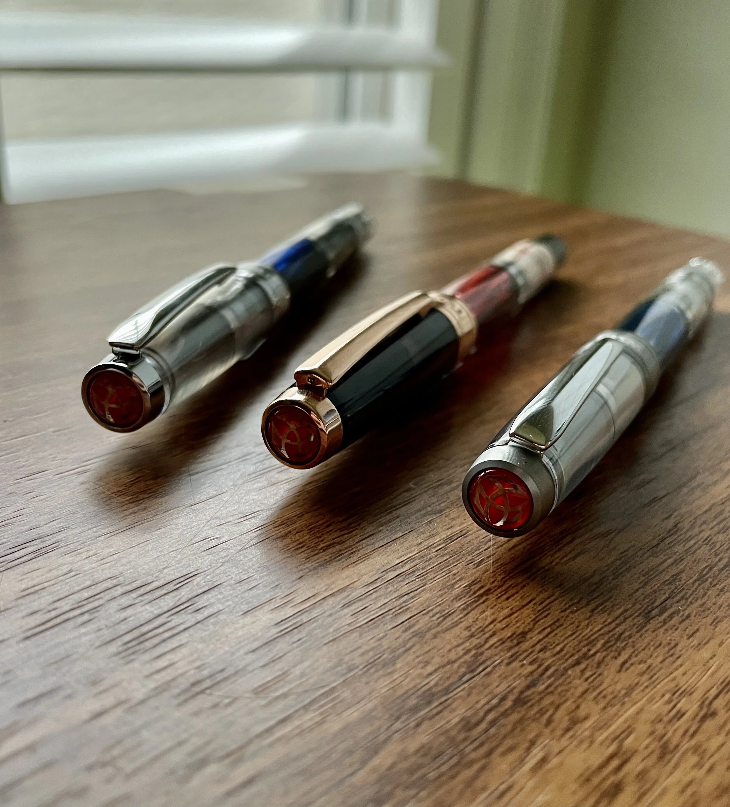 Hands On With the TWSBI Diamond 580 Smoke and Rose Gold II