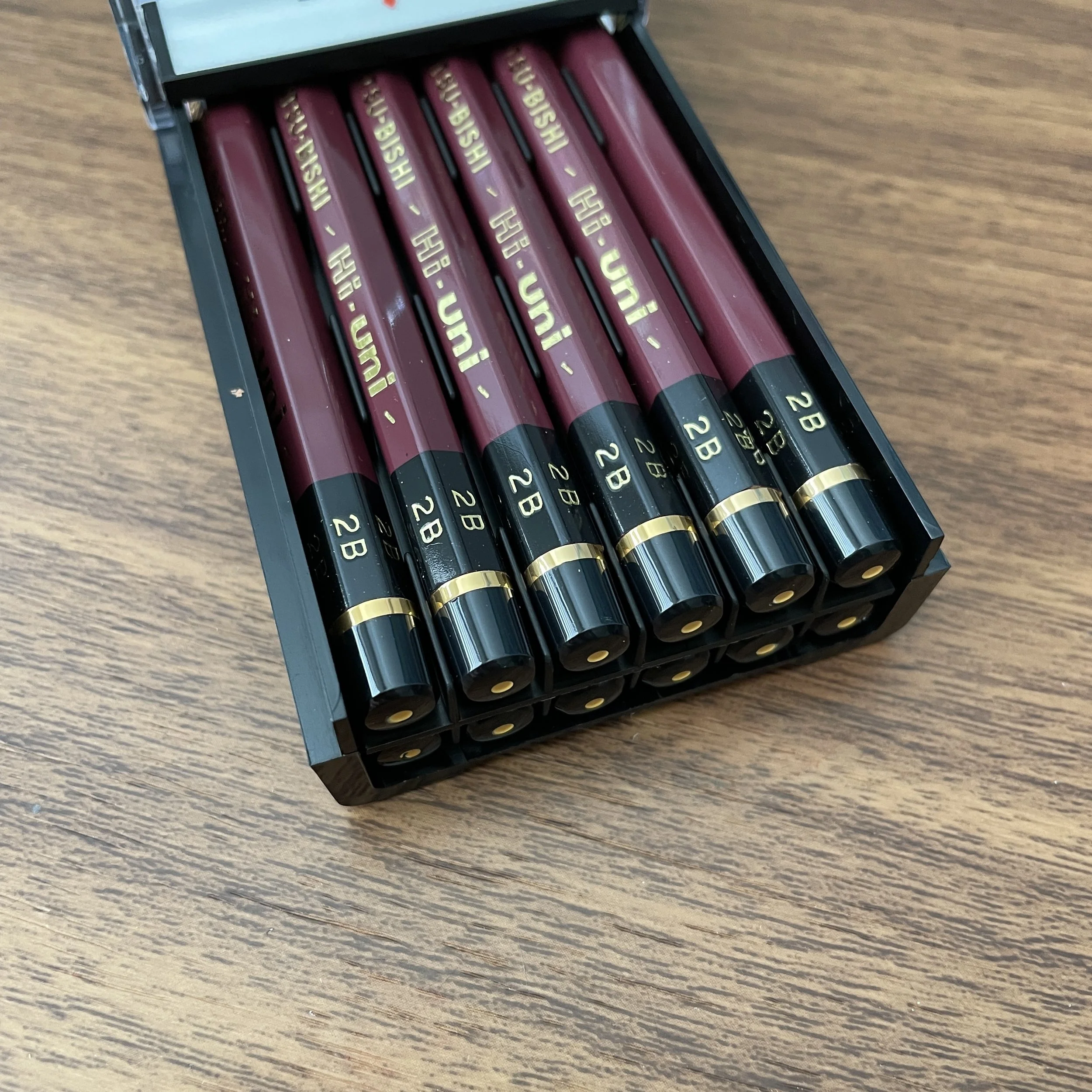 Mitsubishi Hi-Uni 2B Dozen