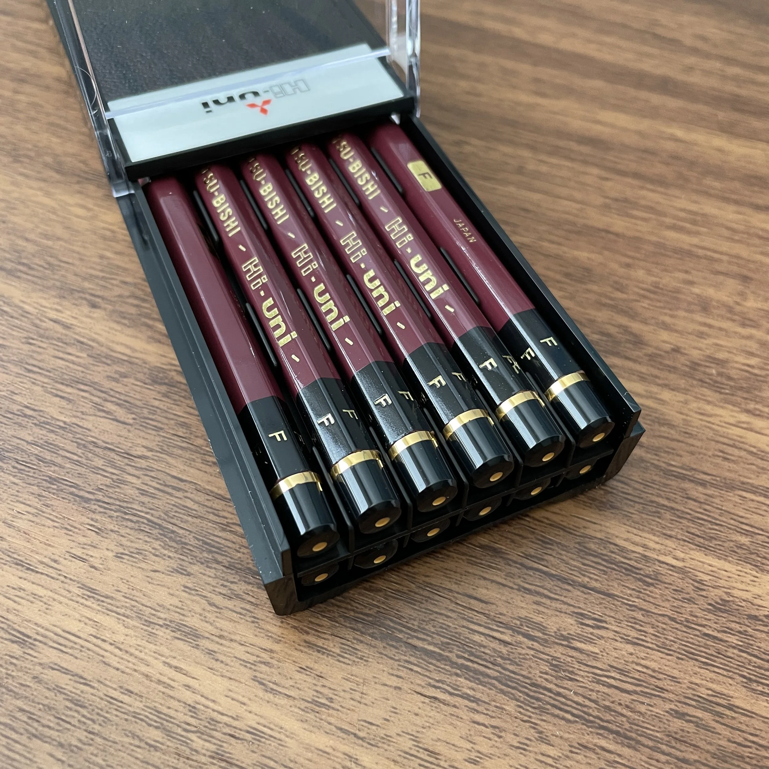Mitsubishi Hi-Uni F Dozen
