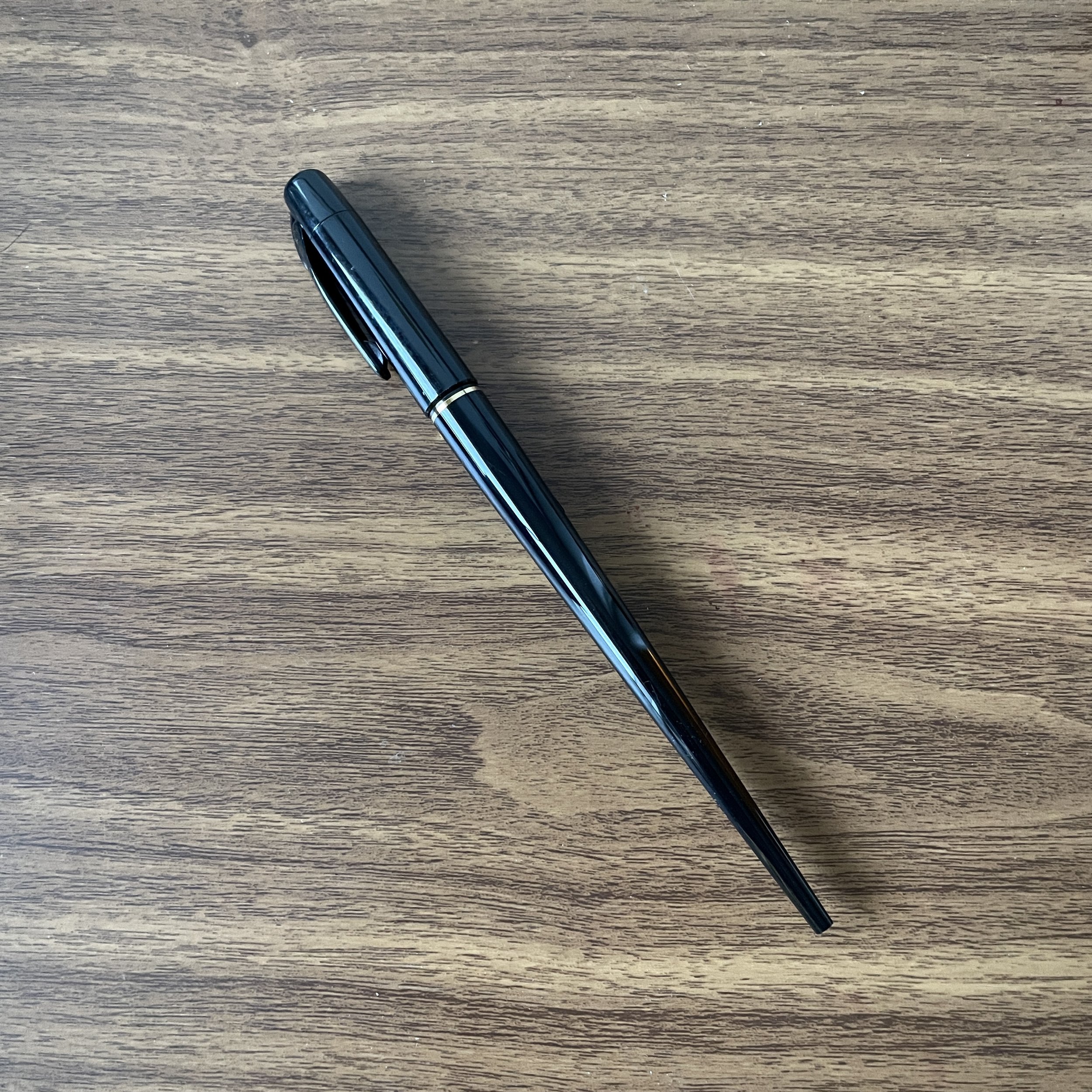 Platinum Carbon Desk Pen (Black)