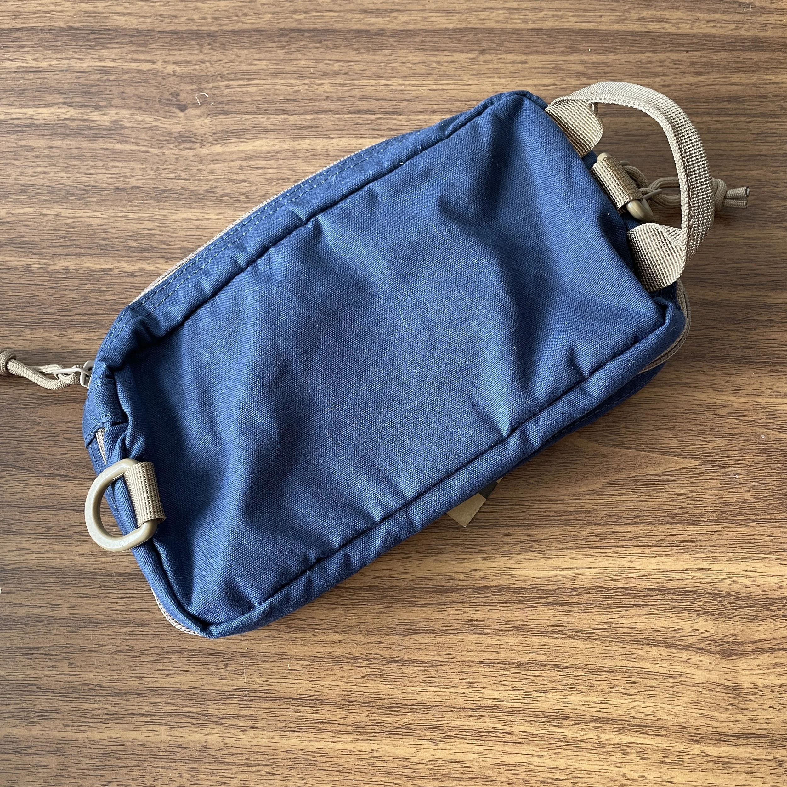Lochby Venture Pouch Navy (Reverse)
