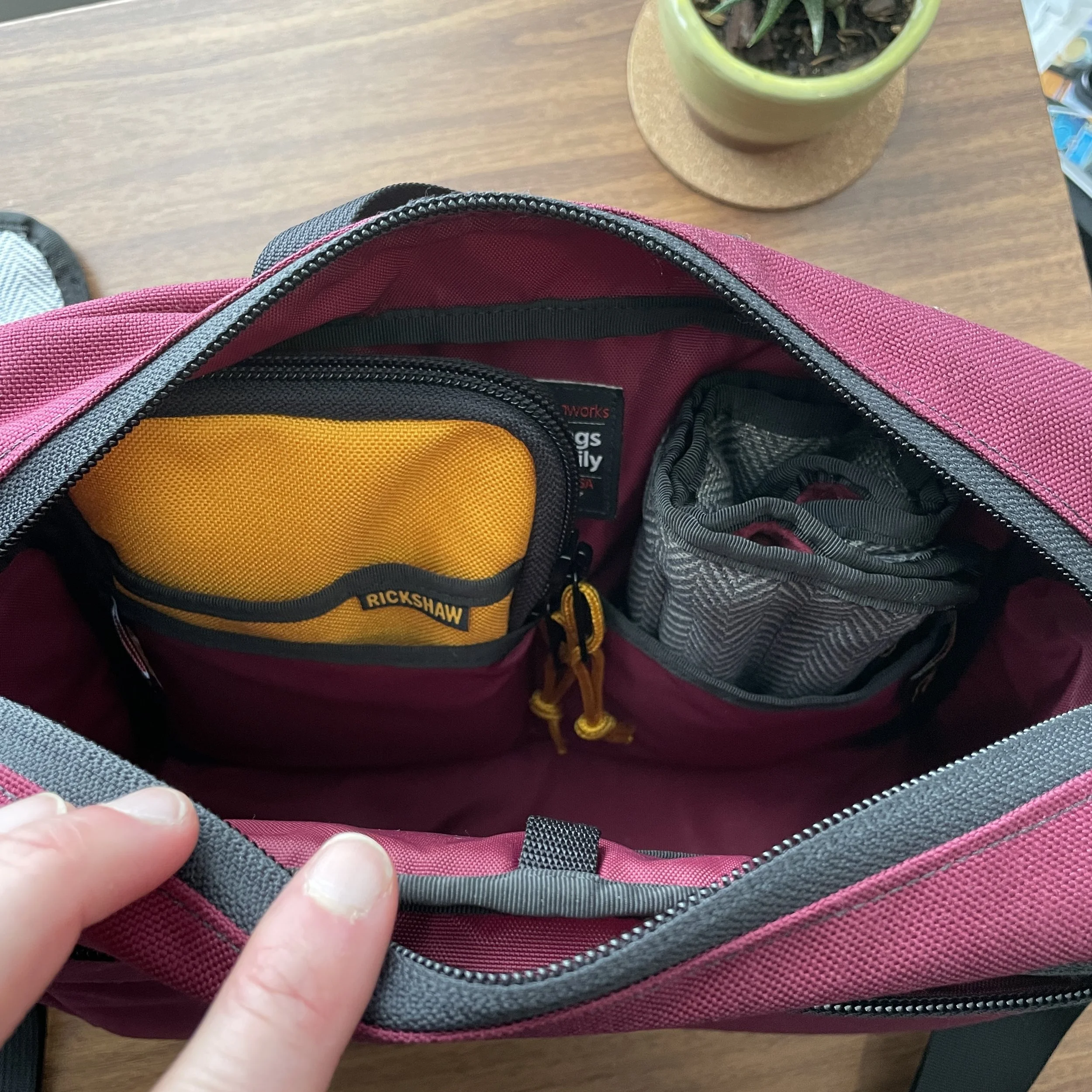 Bag Dump: What's in My Rickshaw Banzai Bag? — The Gentleman Stationer