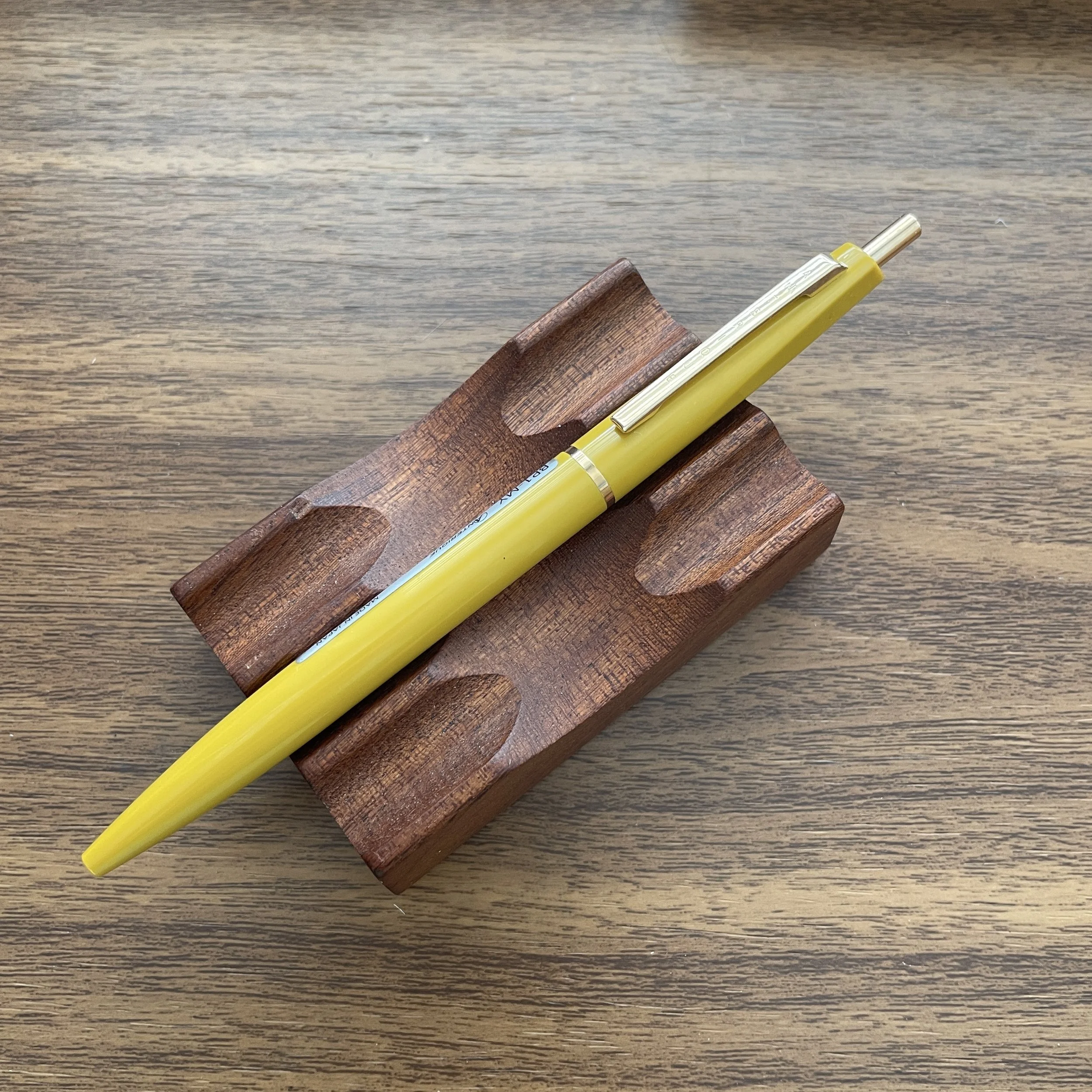 Anterique Ballpoint Mustard Yellow