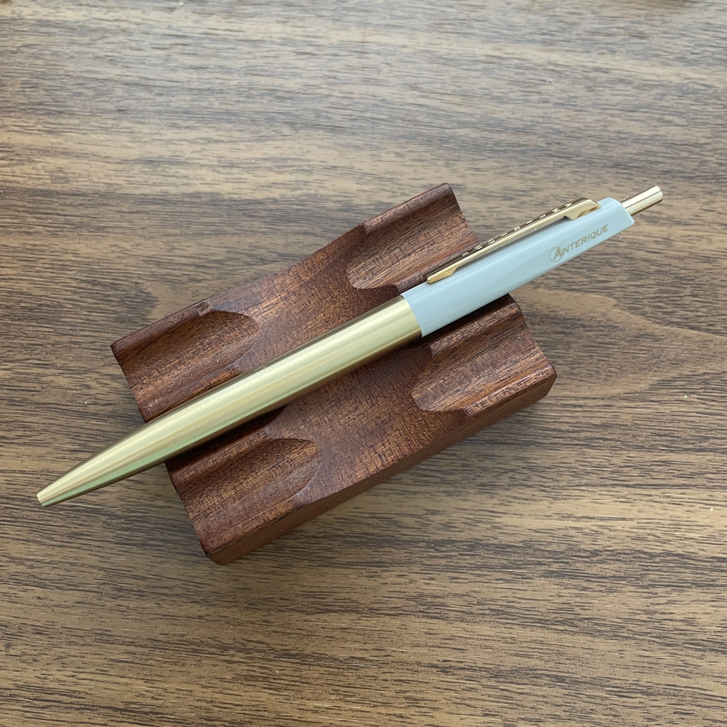 Anterique Brass Edition Pearl Grey