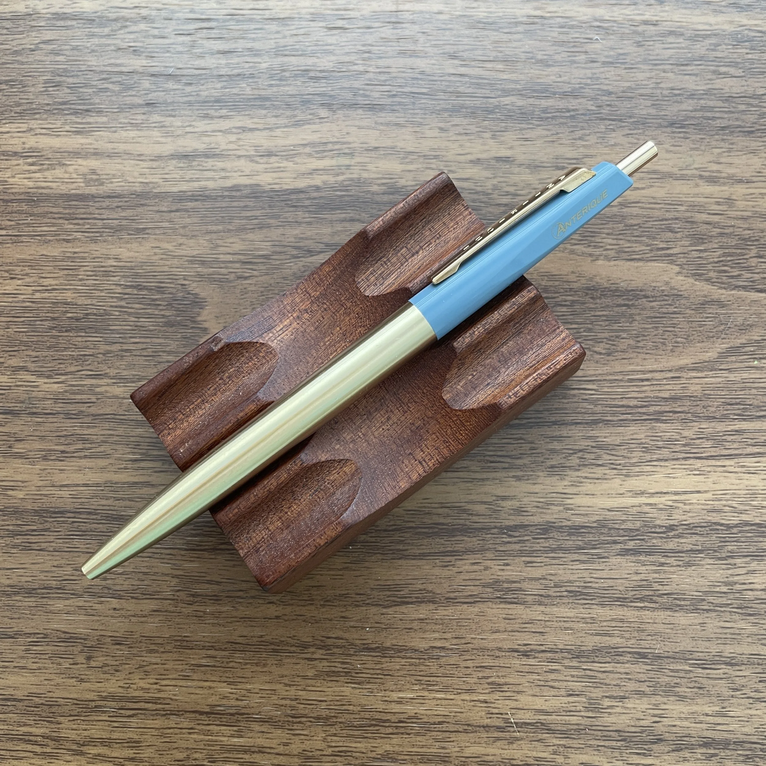 Anterique Brass Edition Vermeer Blue