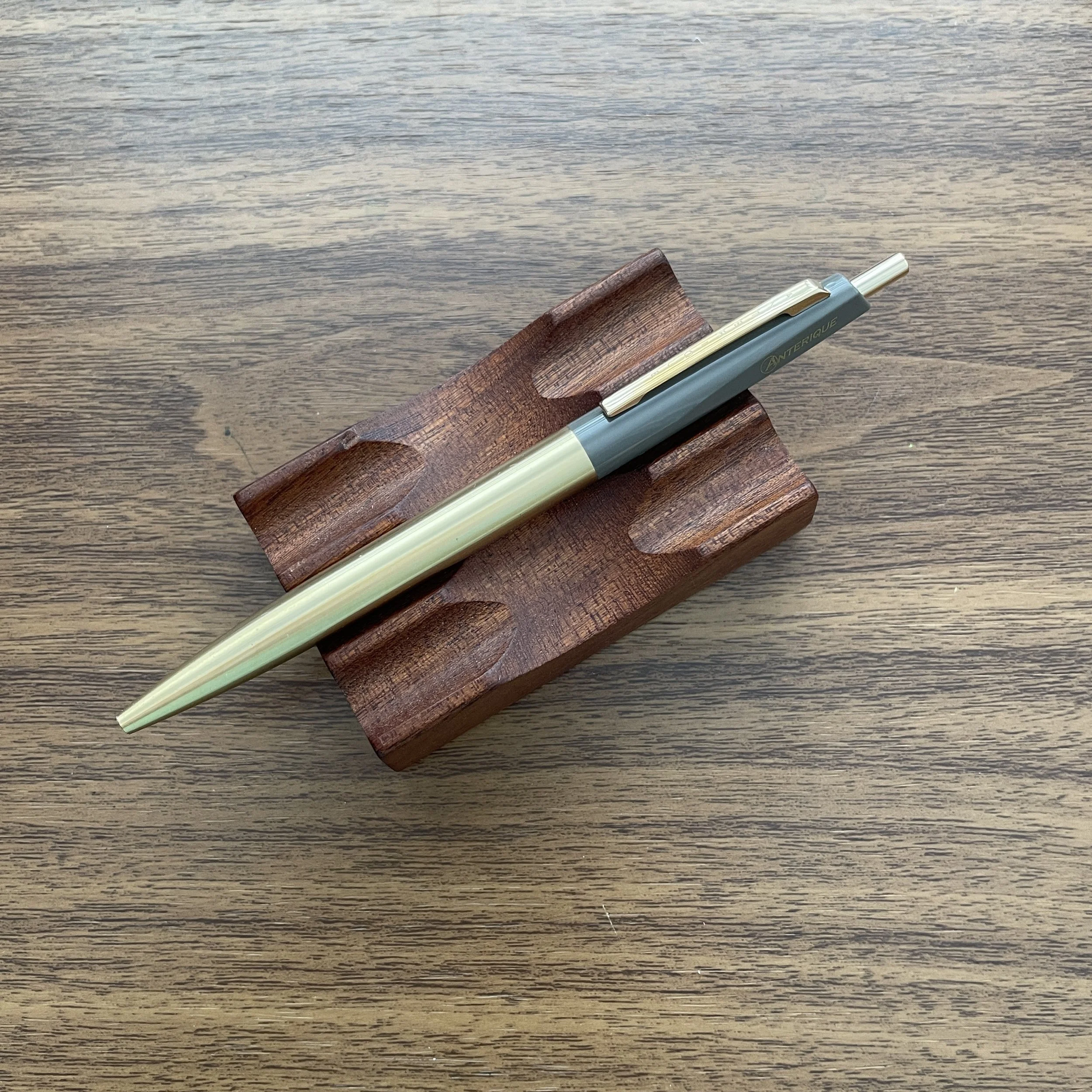 Anterique Brass Edition Cacao Grey