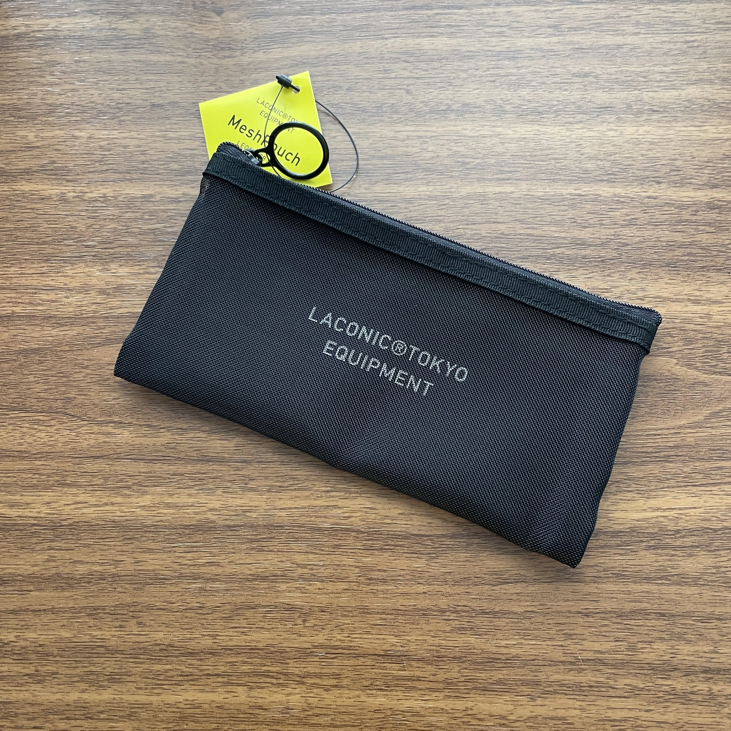 Laconic Style Small Black