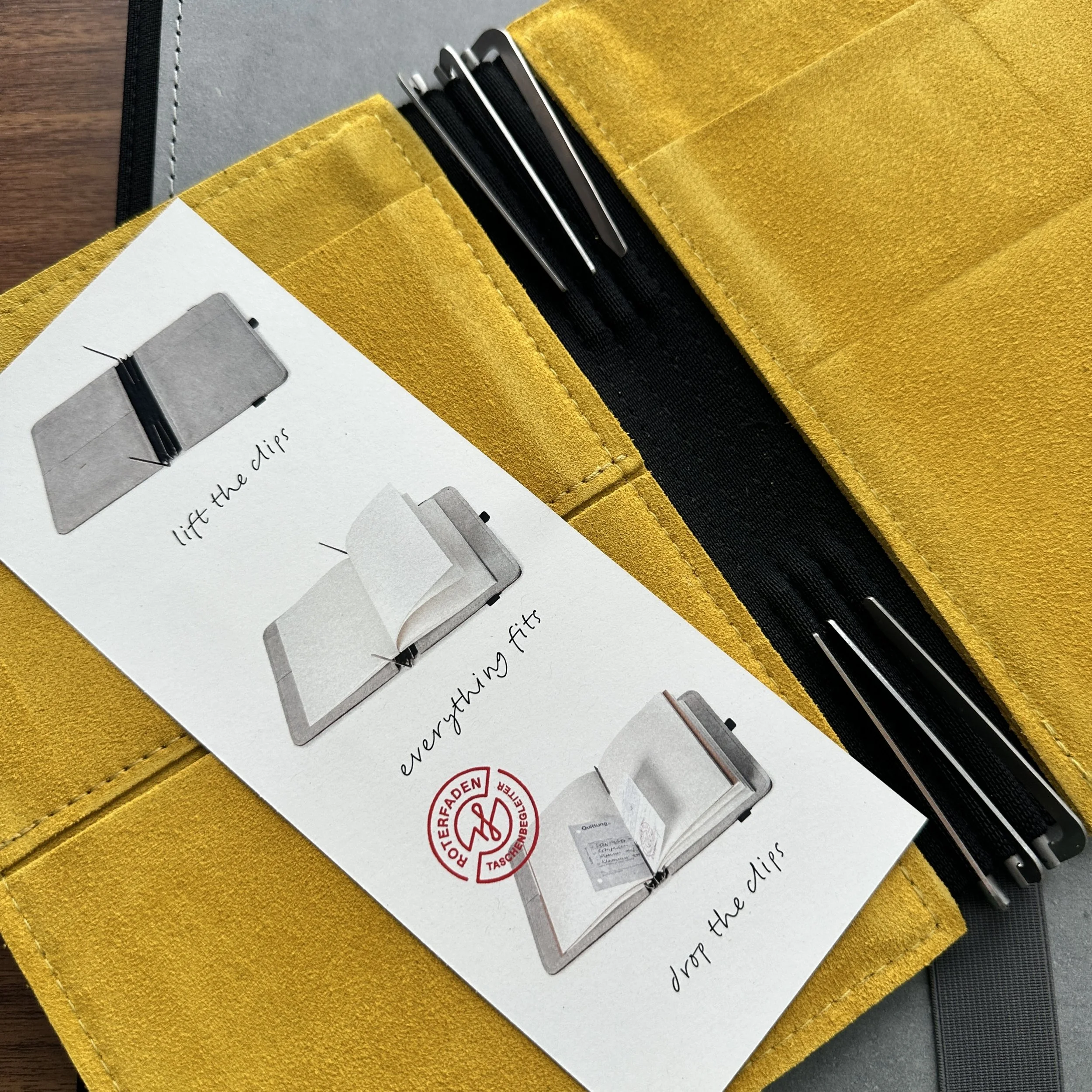 Roterfaden Taschenbegleiter Honey Suede Interior