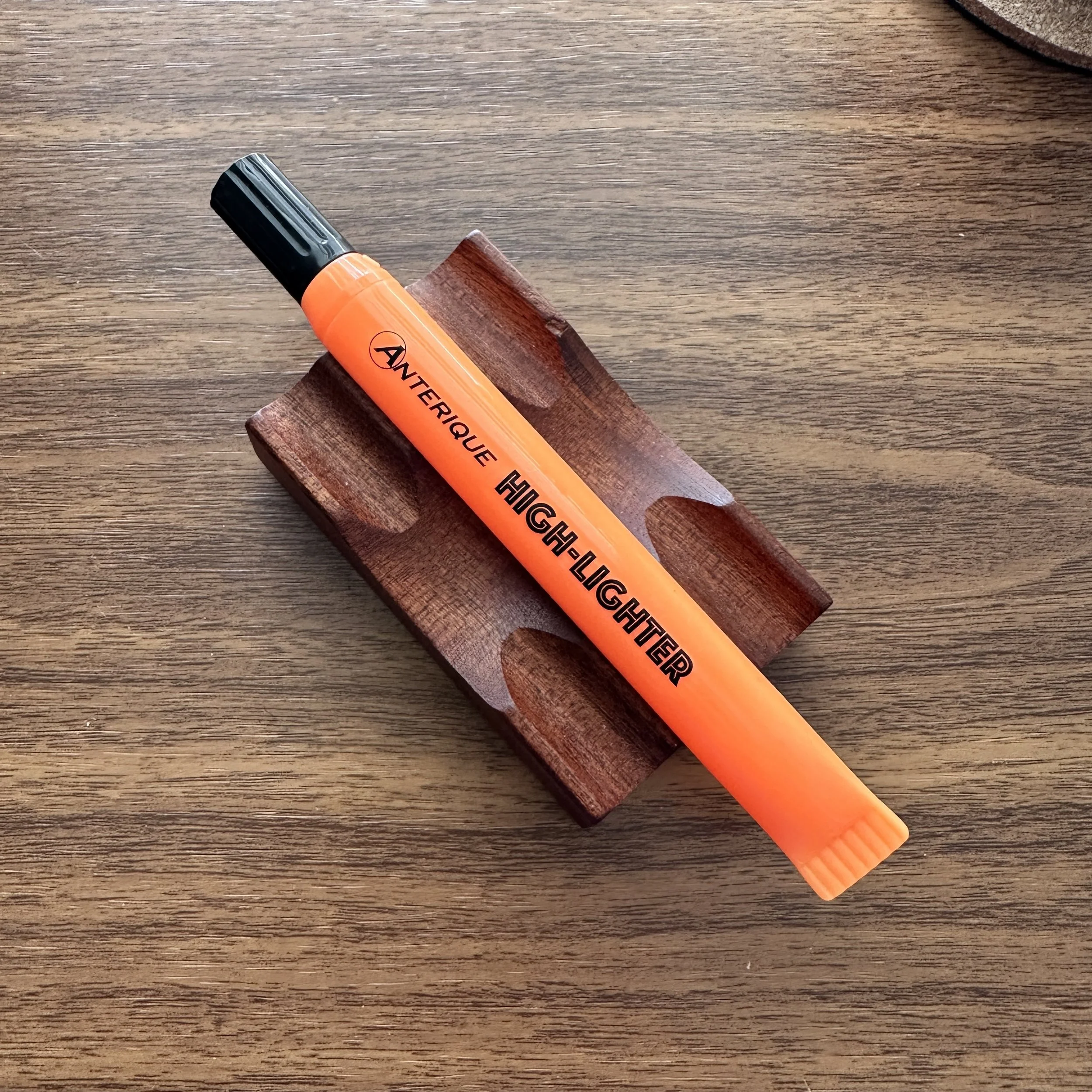 Anterique Fluorescent Highlighters (Orange)