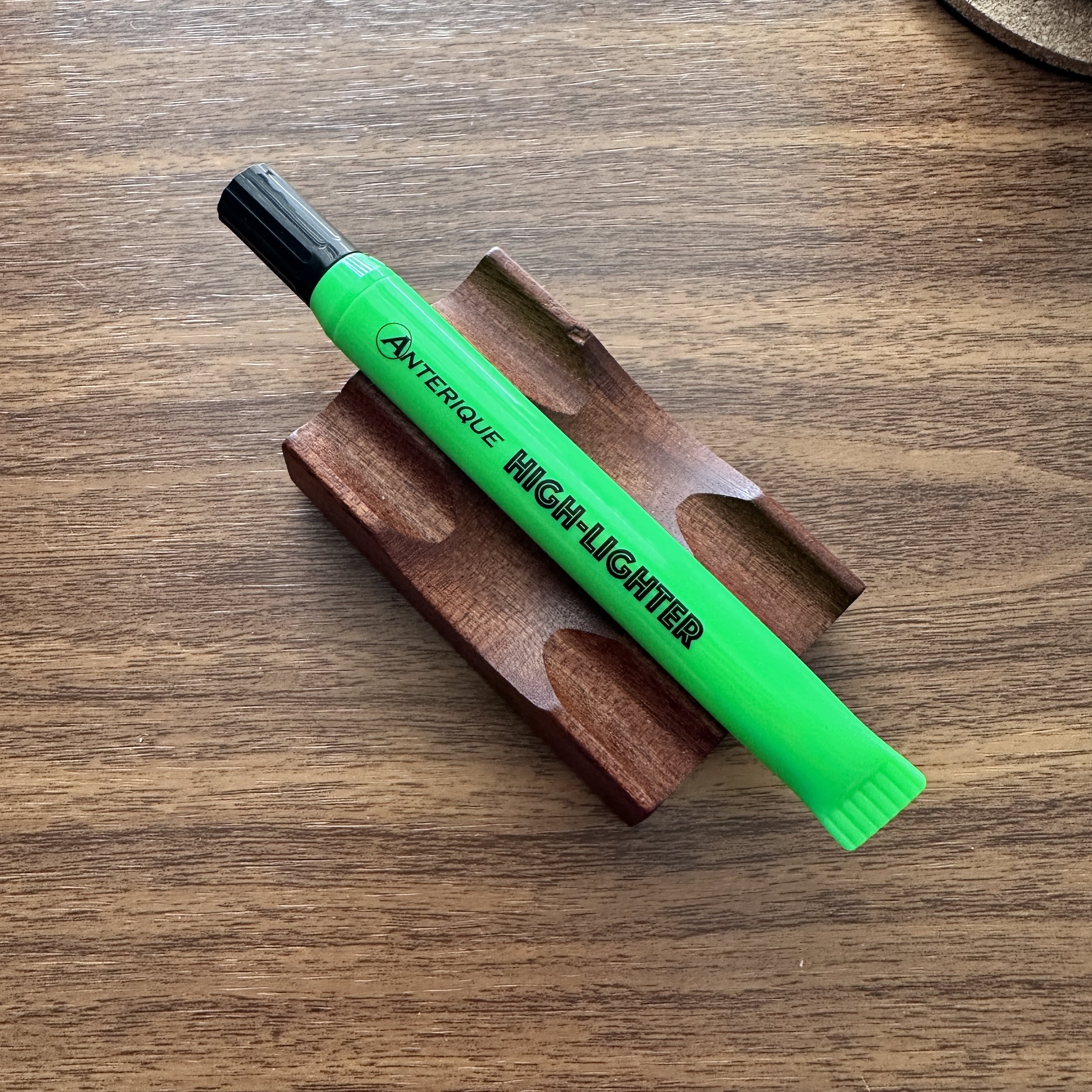 Anterique Fluorescent Highlighters (Green)