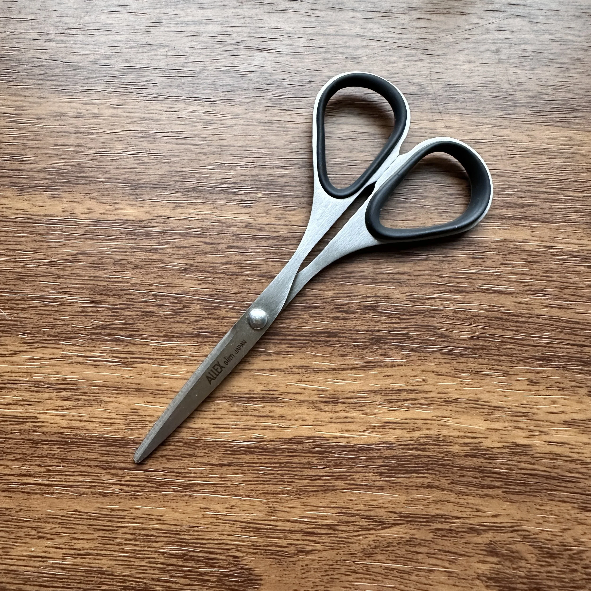 Allex Slim 100 Scissors Stainless (Black)