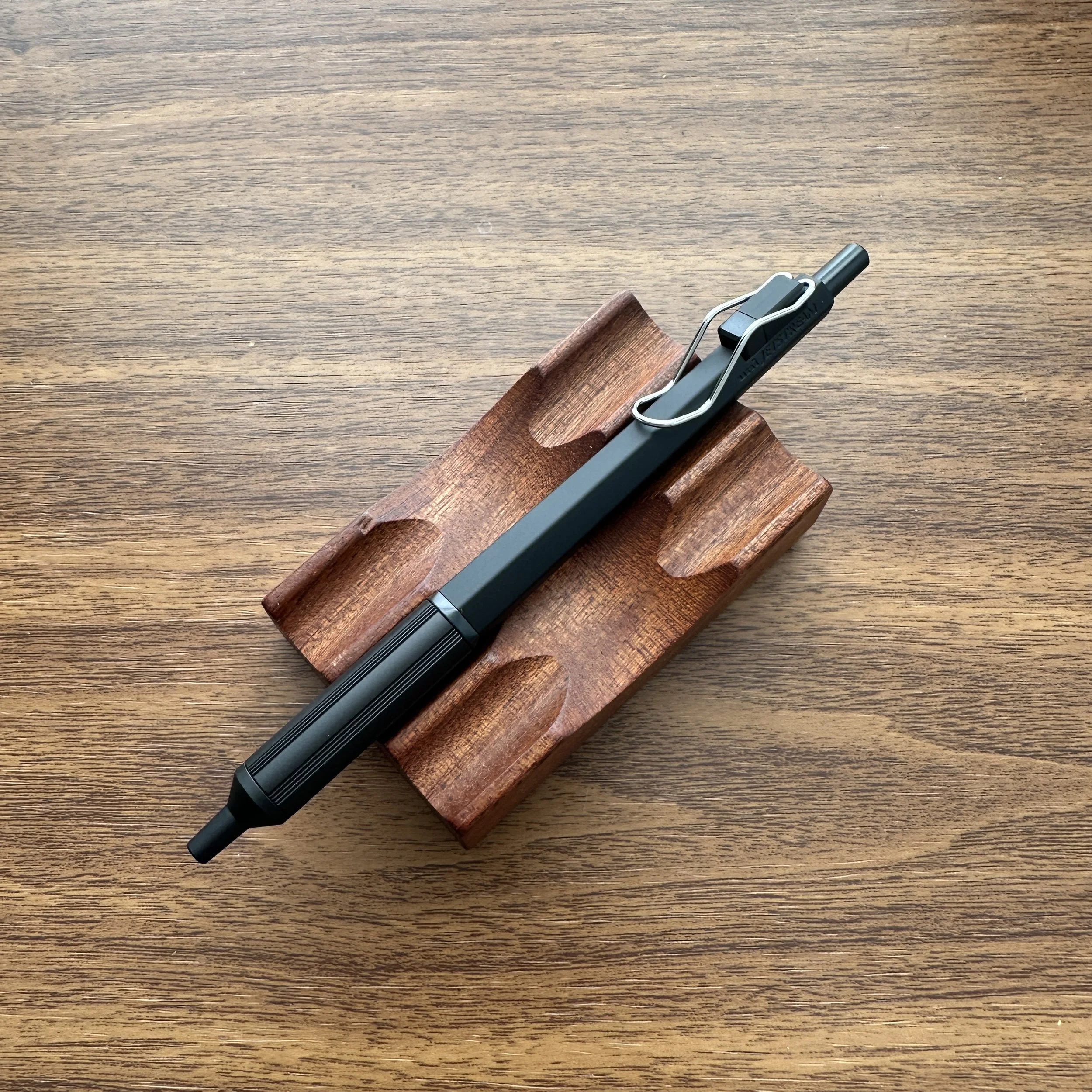 Uni Jetstream Edge .28mm (Black)