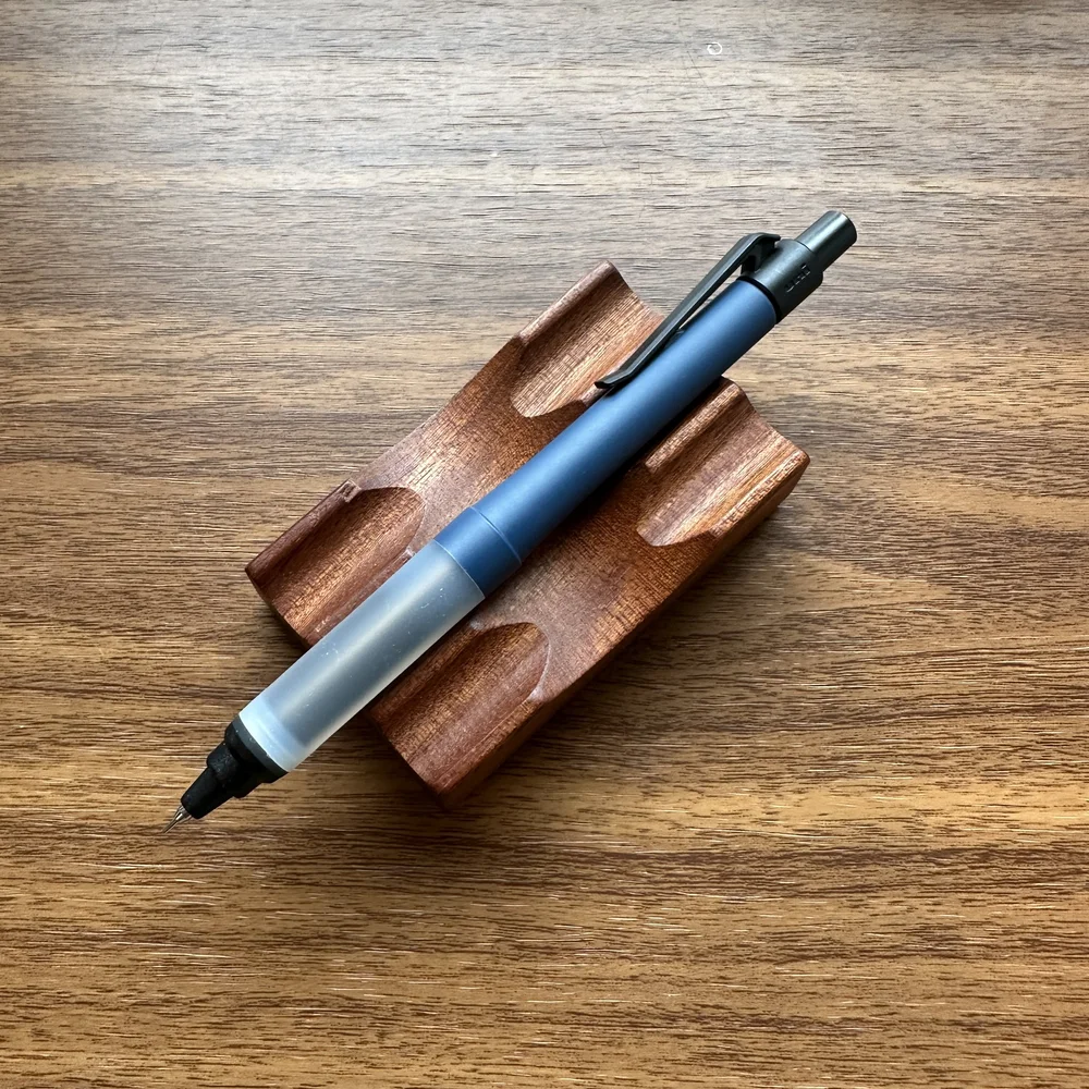 Uni Kuru Toga Alpha Gel Switch Mechanical Pencil (.3mm and .5mm