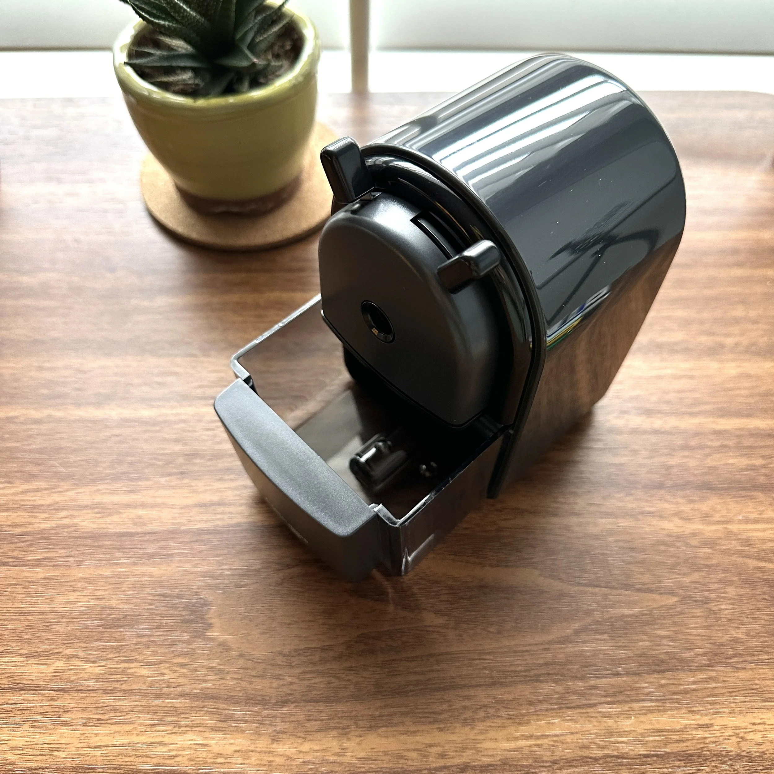 Uni Mitsubish KH-20 Pencil Sharpener (Drawer)