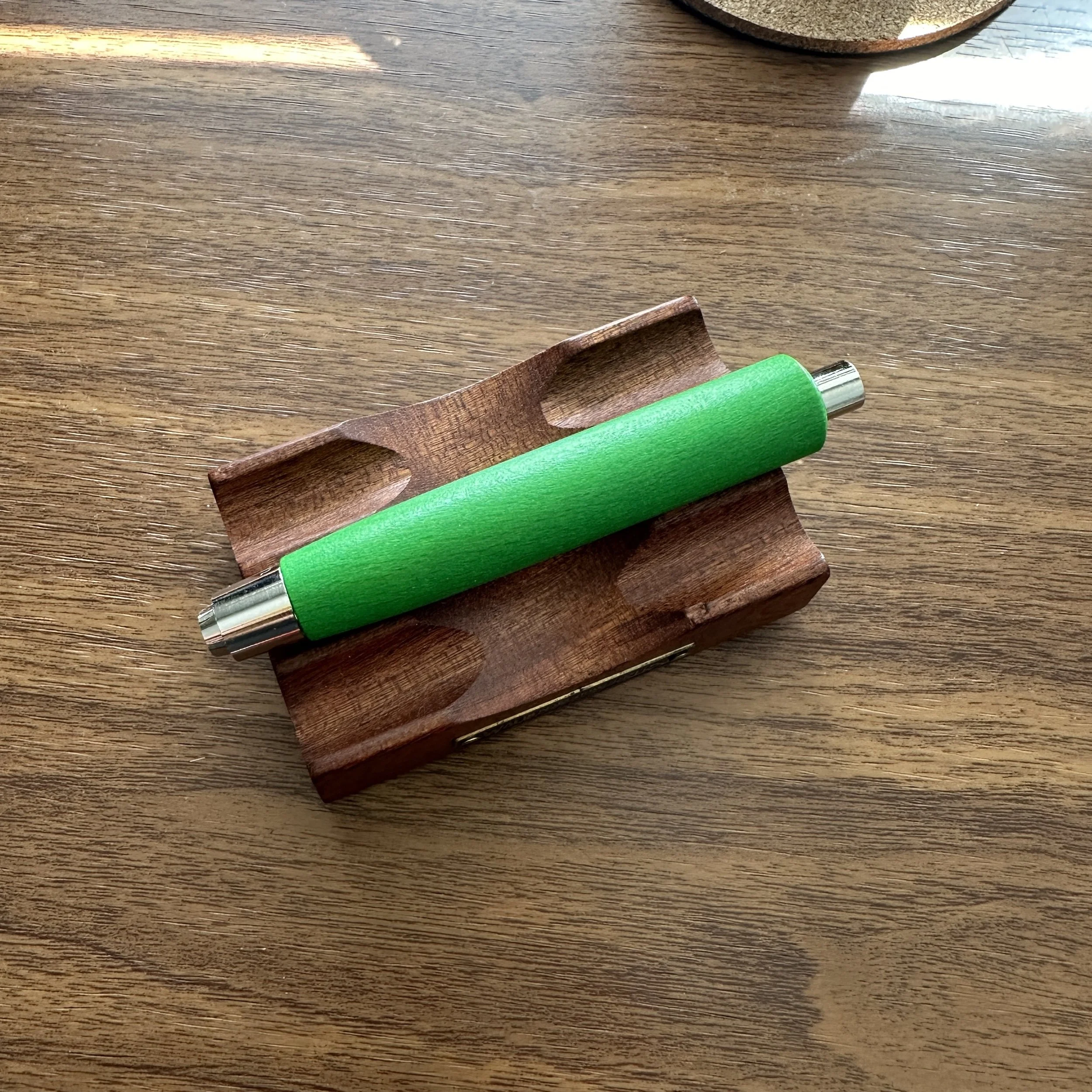 E+M Workman Clutch Pencil Green