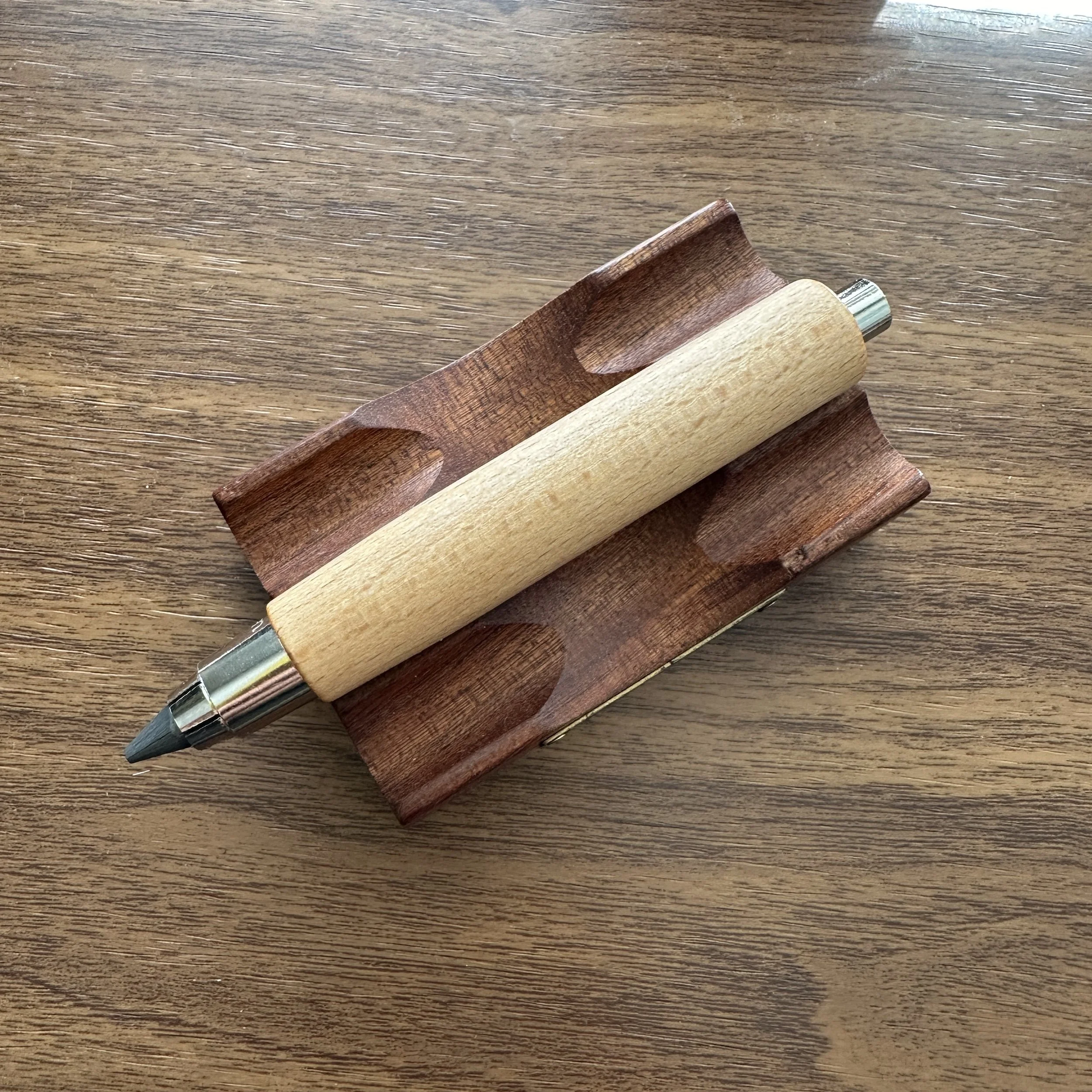 E+M Workman Clutch Pencil Natural