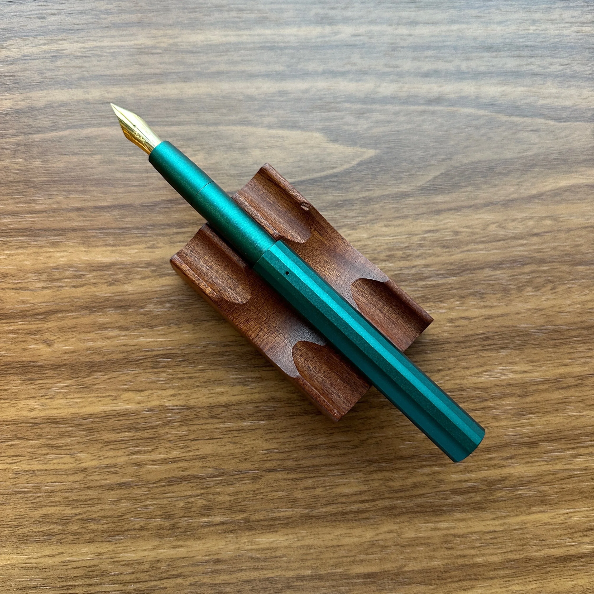 Tom's Studio Pocket Fountain Pen (Ivy Open)