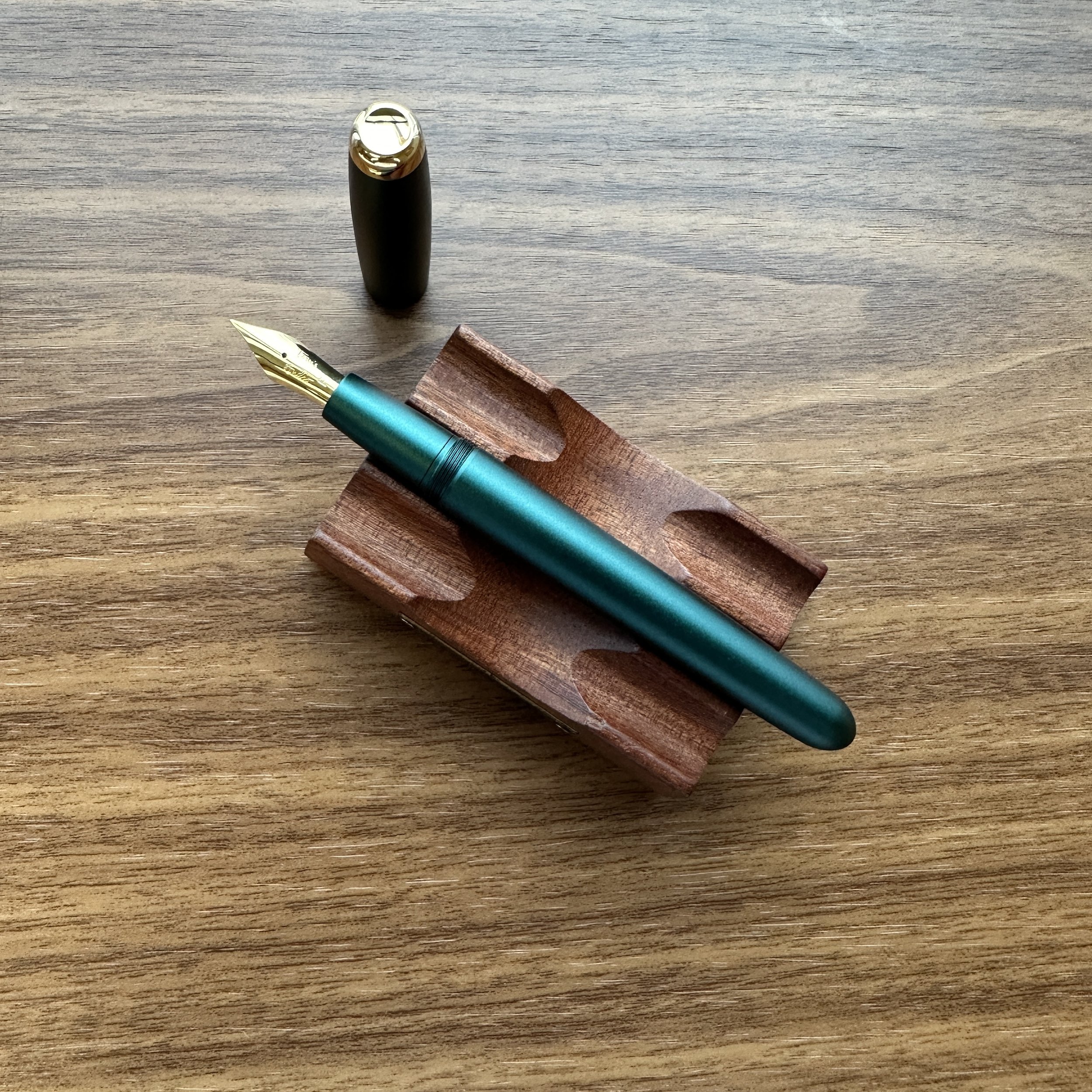 Tom's Studio Ivy Fountain Pen Uncapped