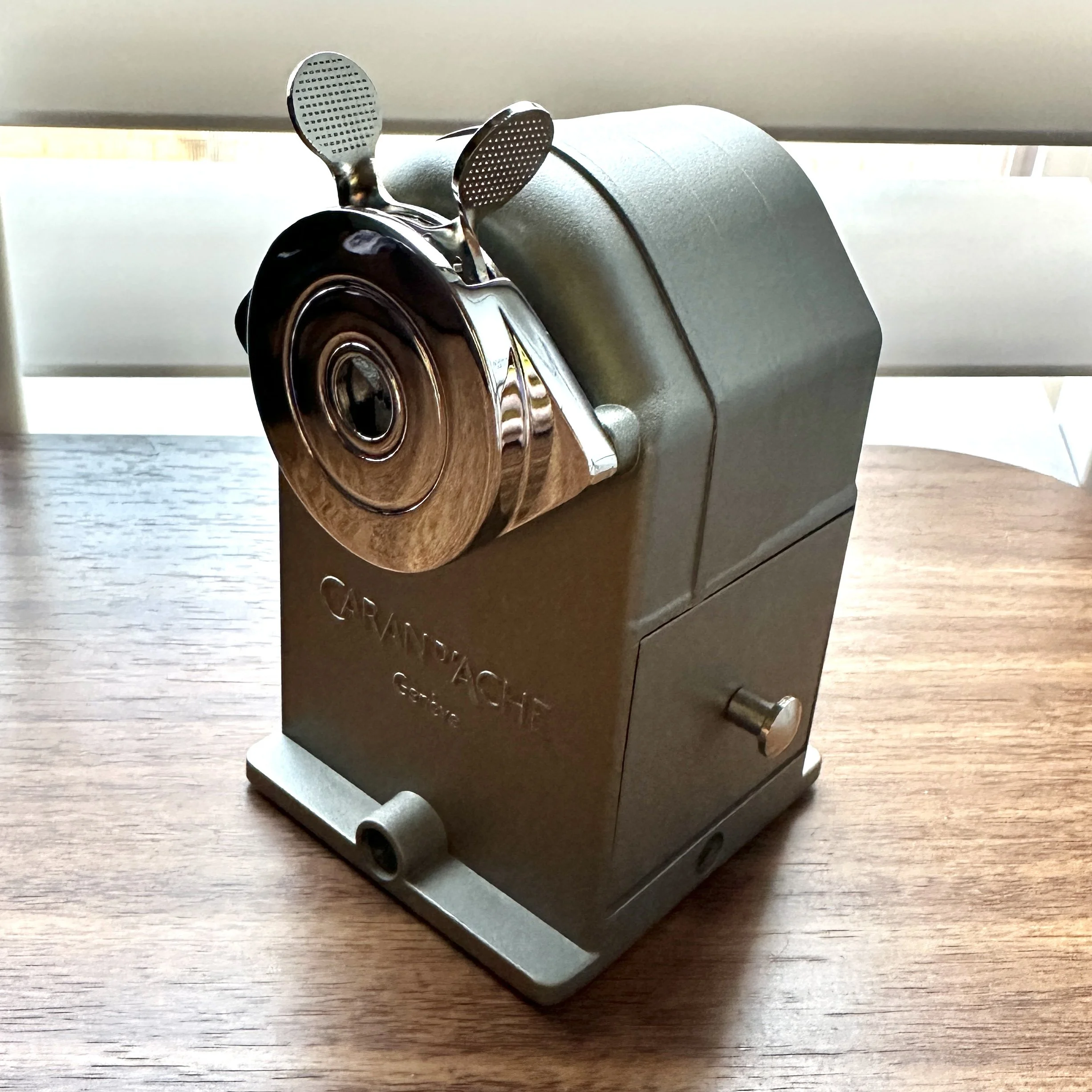 Caran d'Ache Pencil Sharpening Machine (Grey)