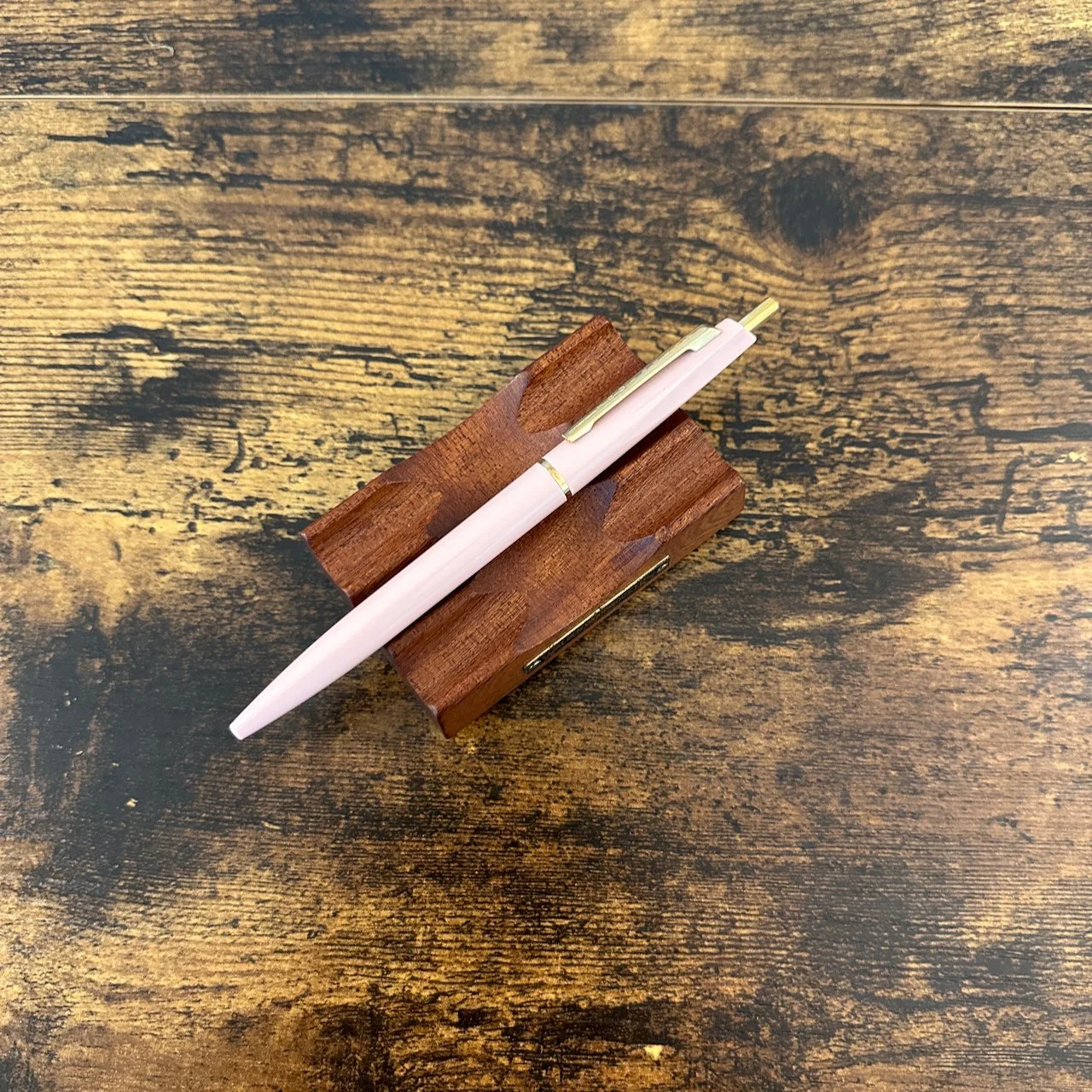 Anterique Pens