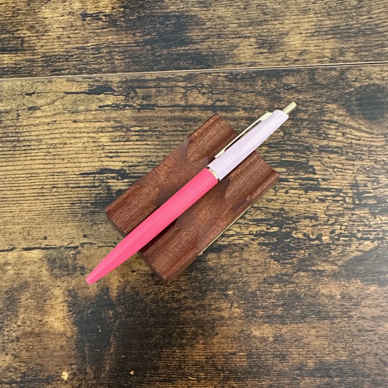 Anterique Bicolor Ballpoints (Cherry Pink/Baby Pink)