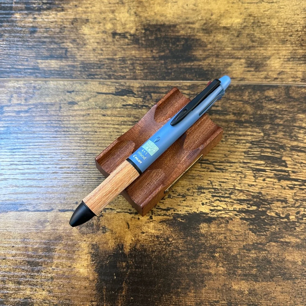 筆記具 PILOT 4+1 WOOD Gradation-brown Pilot 4+1 Wood Multi Pen (Featuring Acro Ink) — The