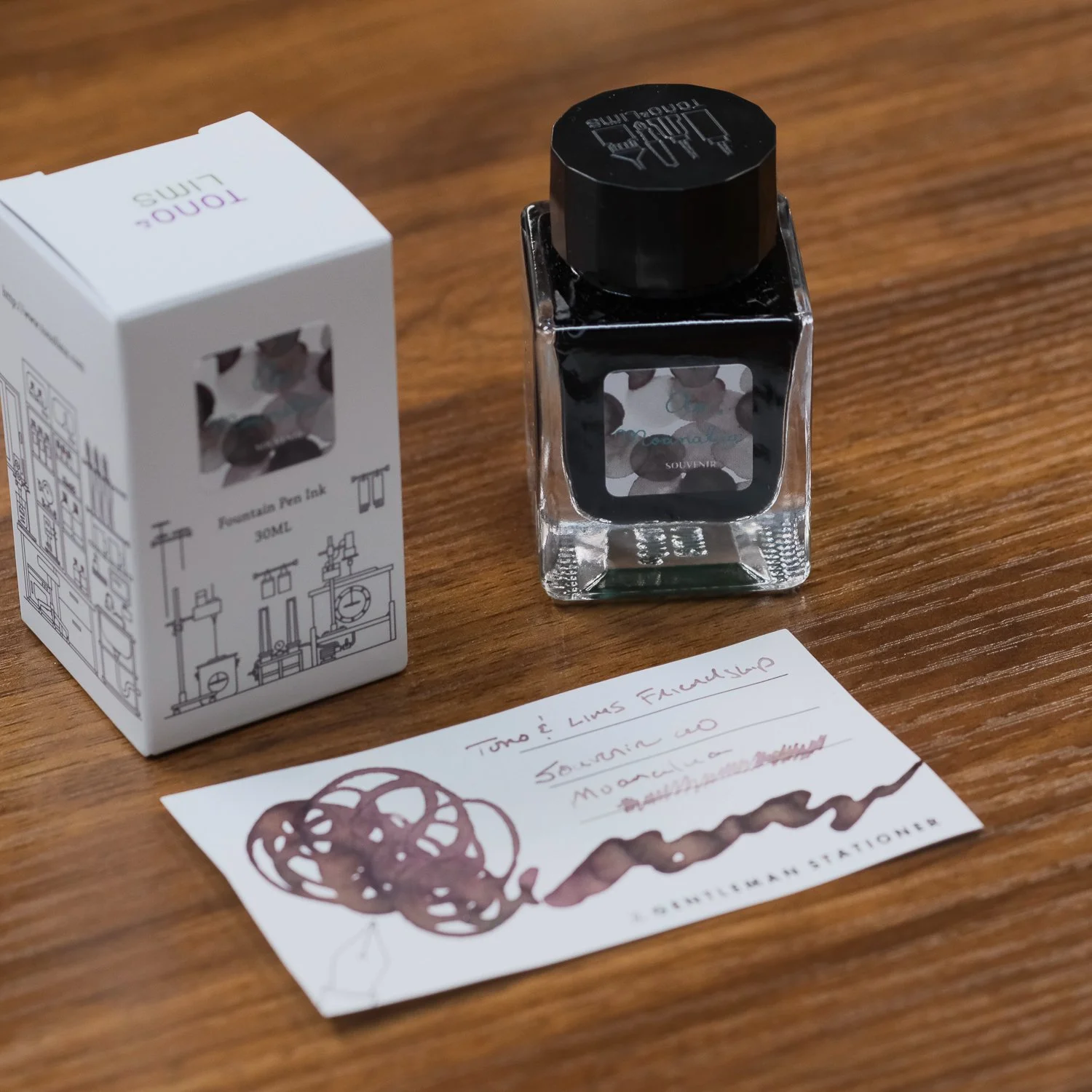 Tono & Lims Souvenir Ao, Moanalua ink swatch showing bottle and shimmer