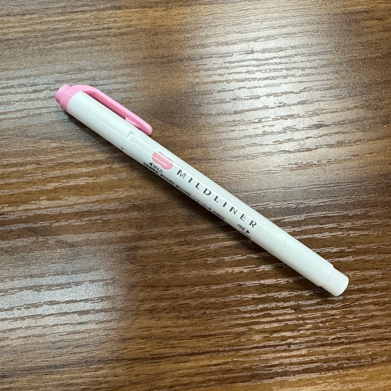 Zebra Mildliner Pink (MP)