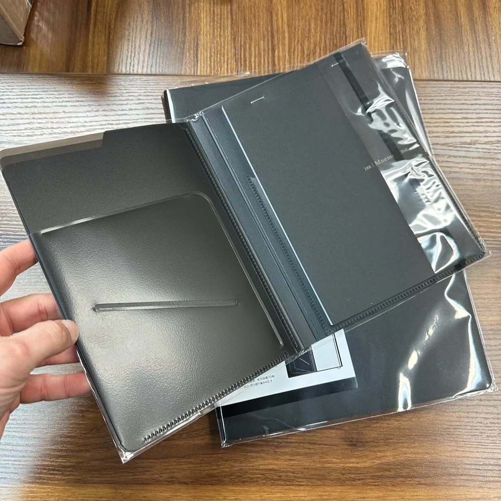 Maruman Mnemosyne Notepad Holder with Folder & Five Pockets — The