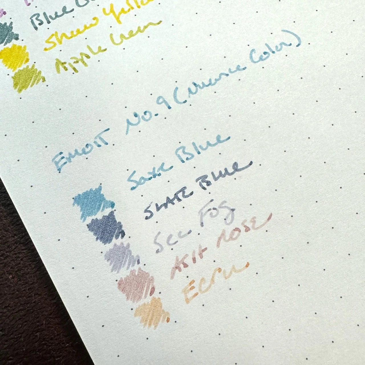 Uni EMOTT No. 9 Nuance Color Swatch