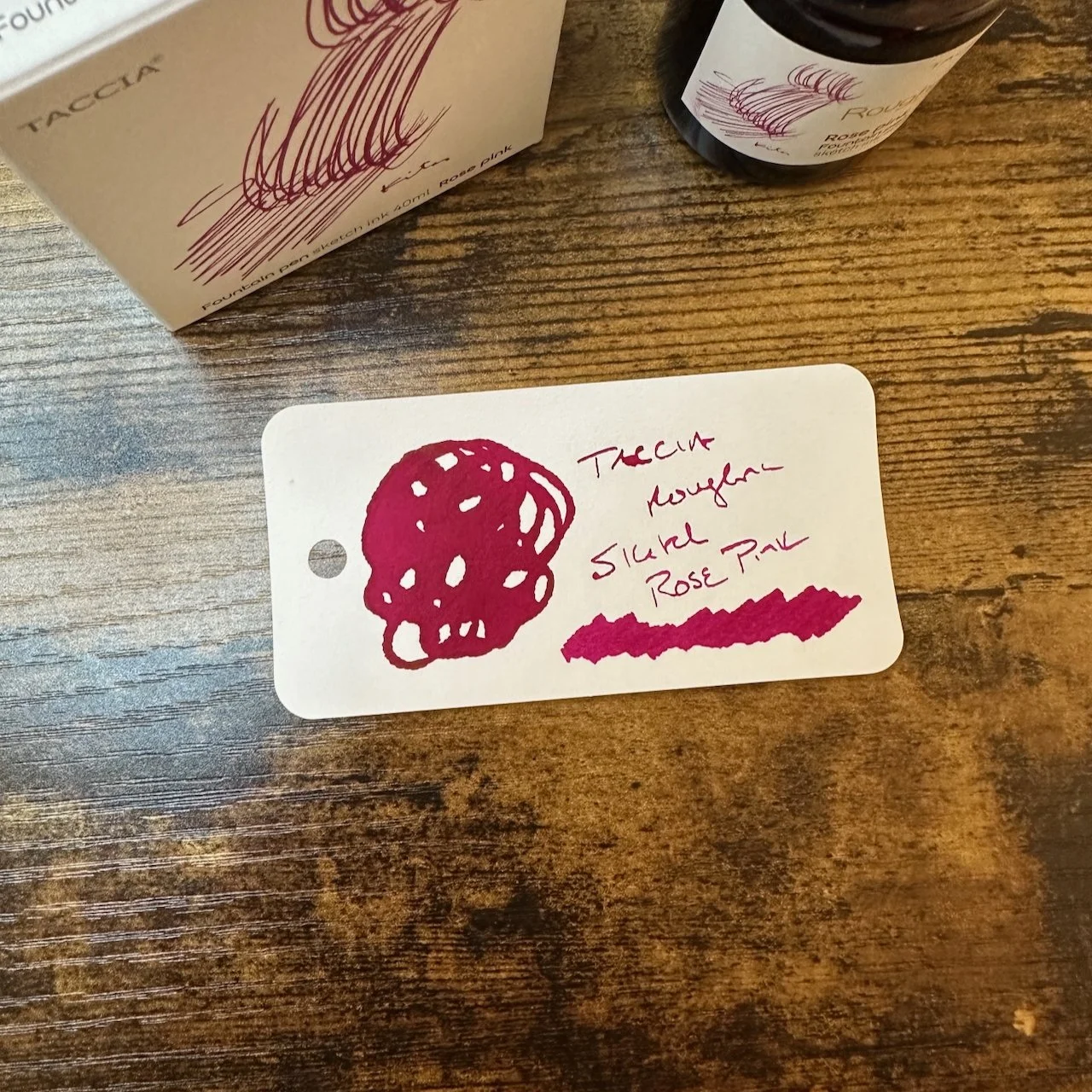 Taccia Roughna Rose Pink (Swatch)