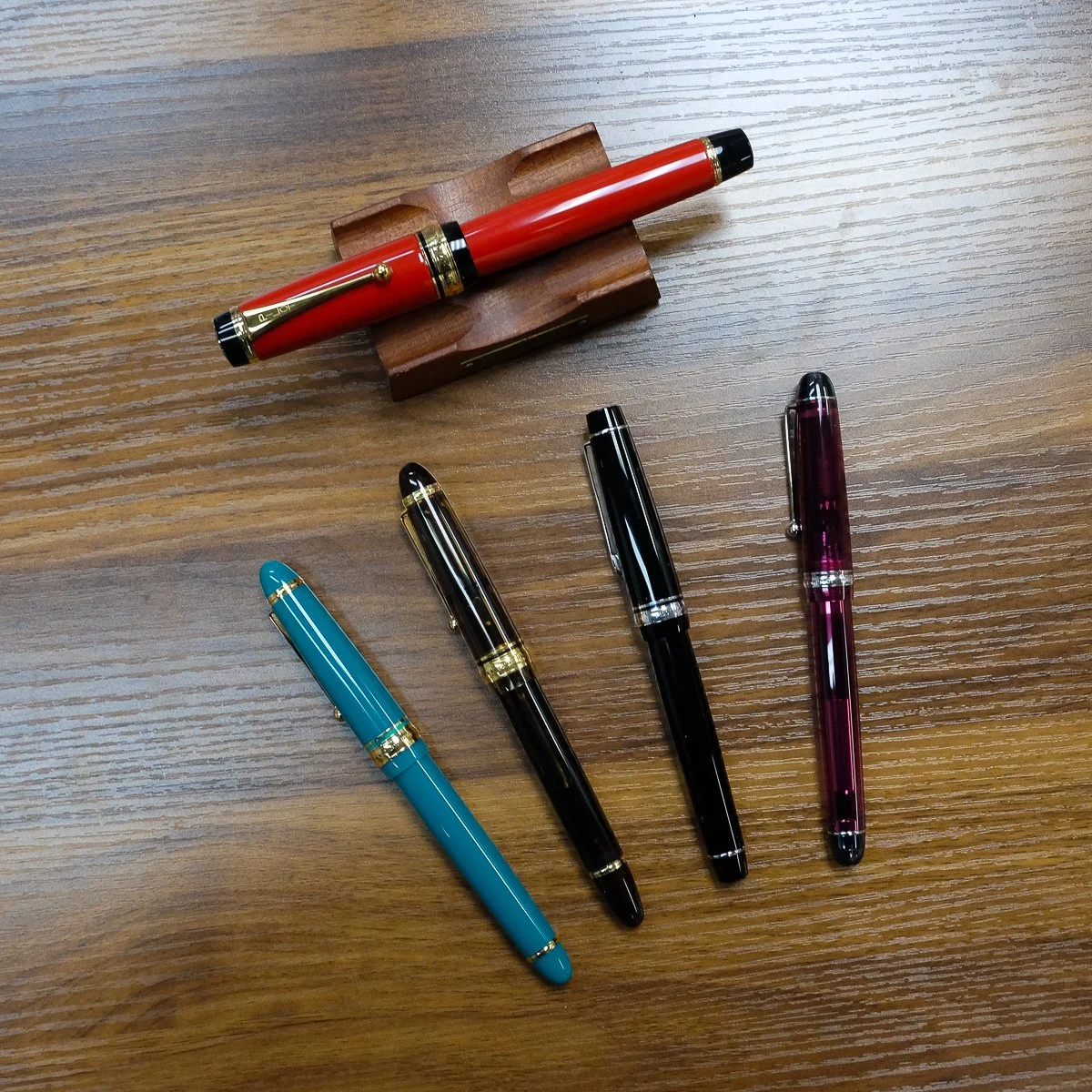 Pilot-Custom-Series-Pens-overview.jpg