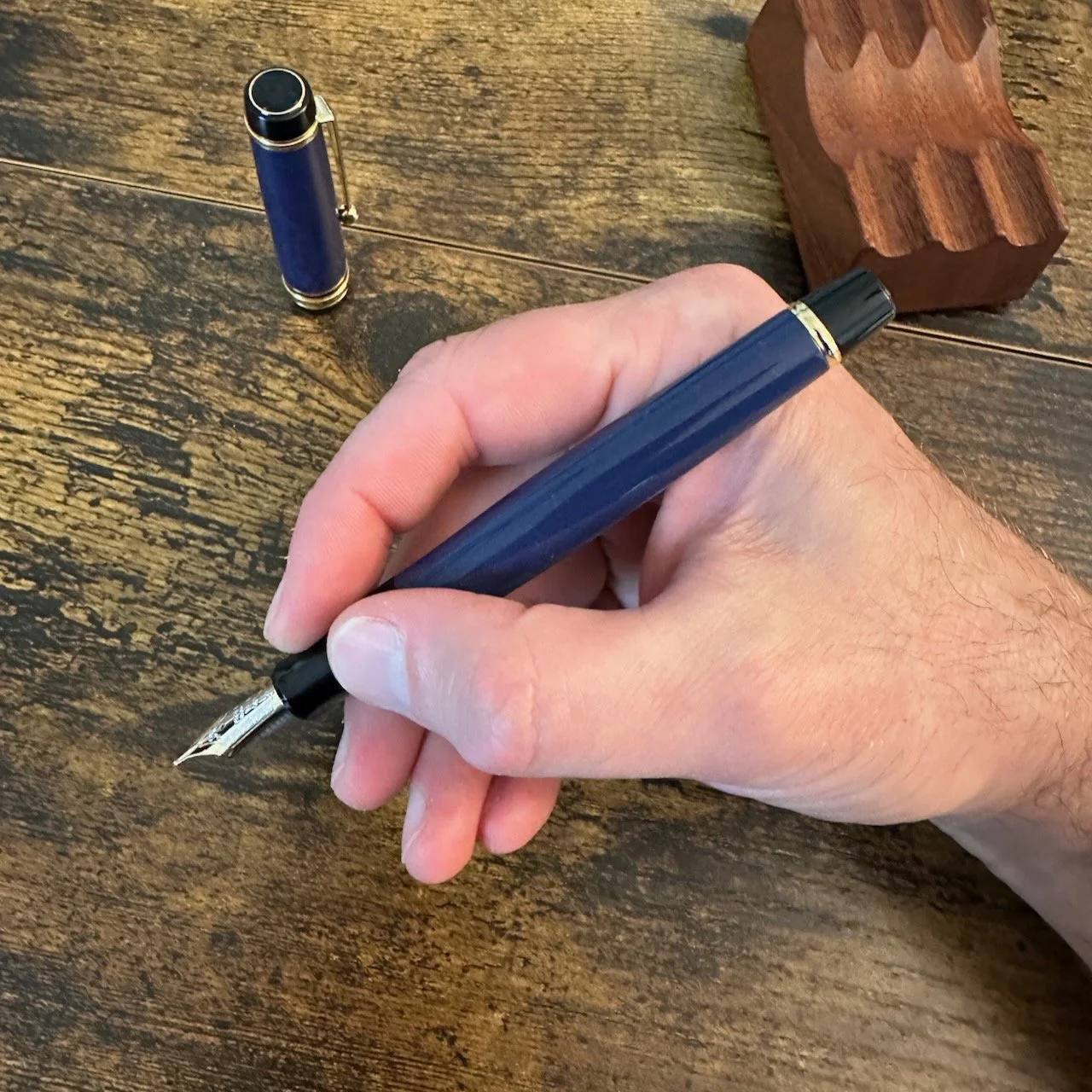 Pilot Custom 845 Urushi Prussian Blue in-Hand uncapped