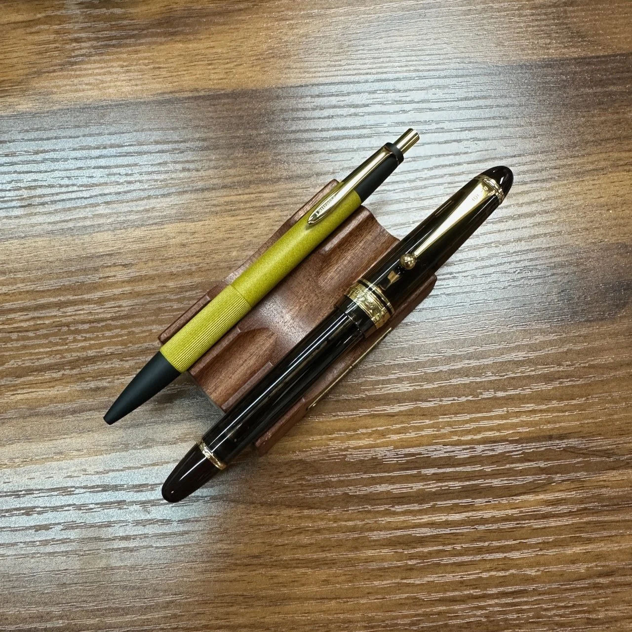 Laurett's Ballpoint and Pilot Custom 823