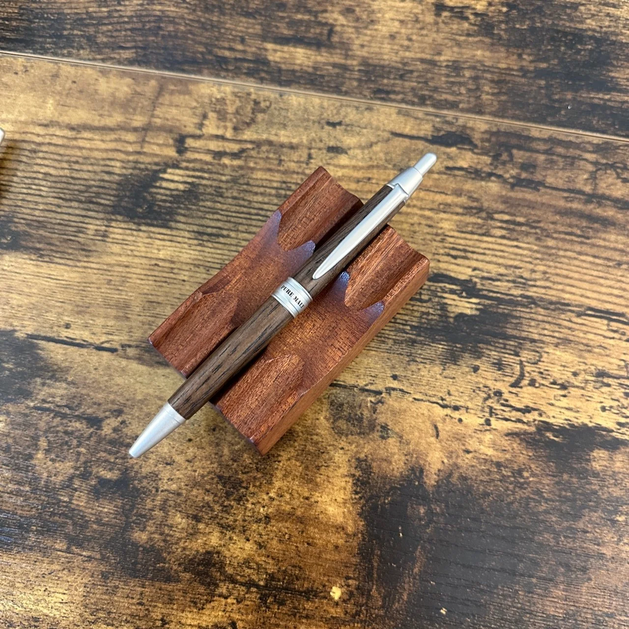 Uni Mitsubishi Slim Ballpoint Dark Wood