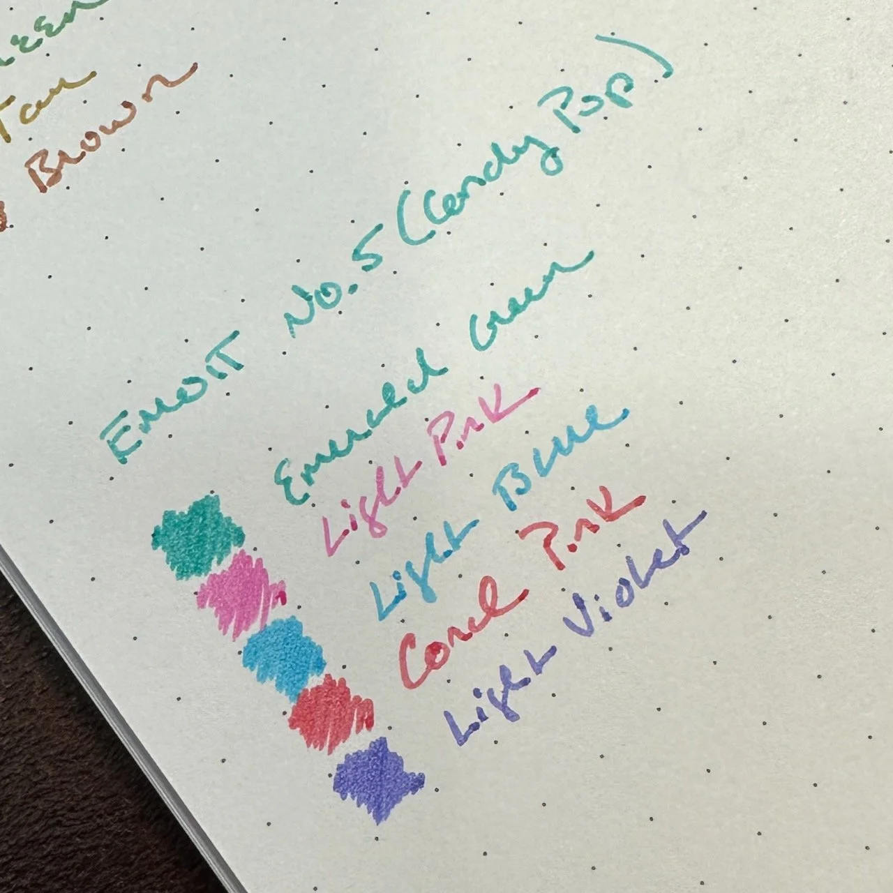 Uni EMOTT No. 5 Candy Pop Color Swatch