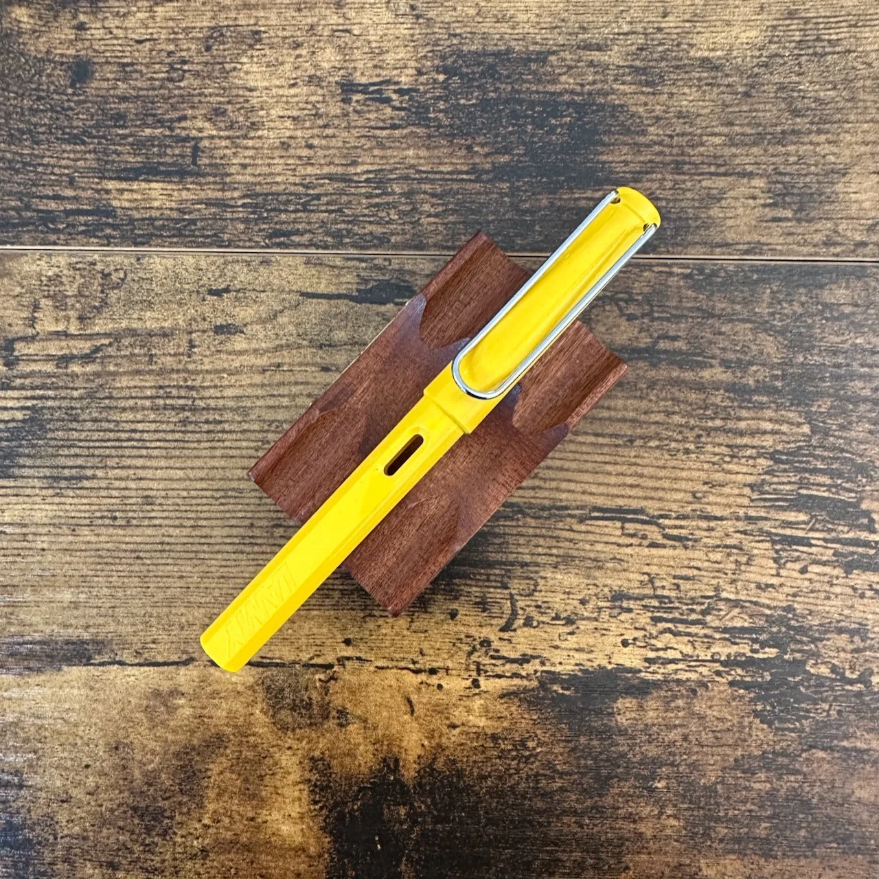 Lamy Safari Fountain Pen Yellow