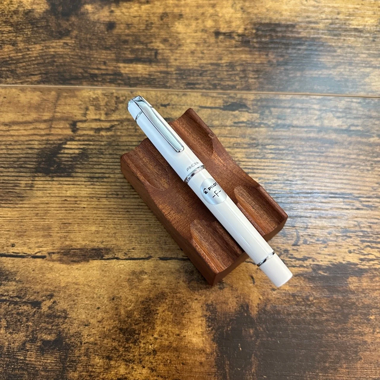 Pilot Prera Porcelain White Capped