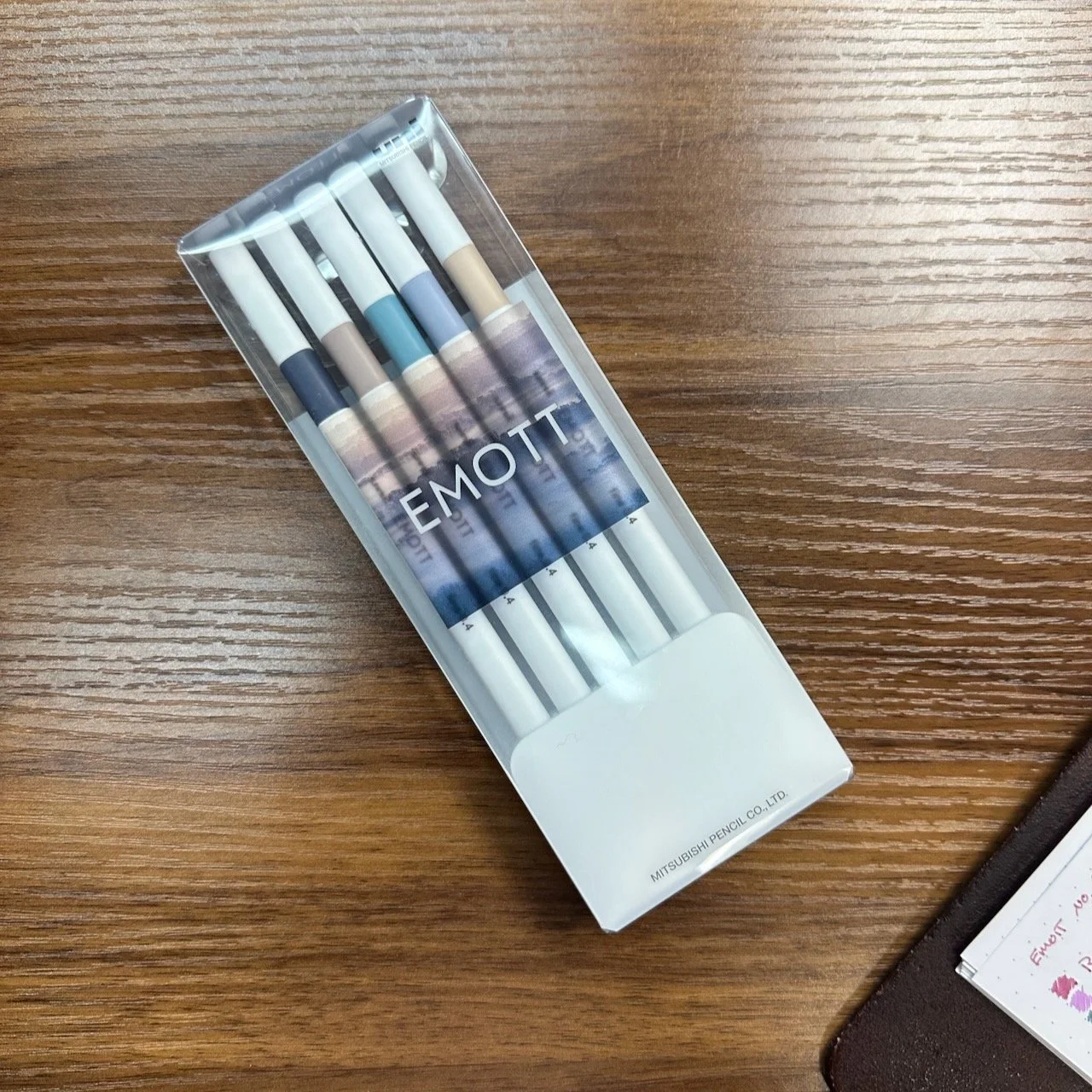 Uni EMOTT No. 9 Nuance Color