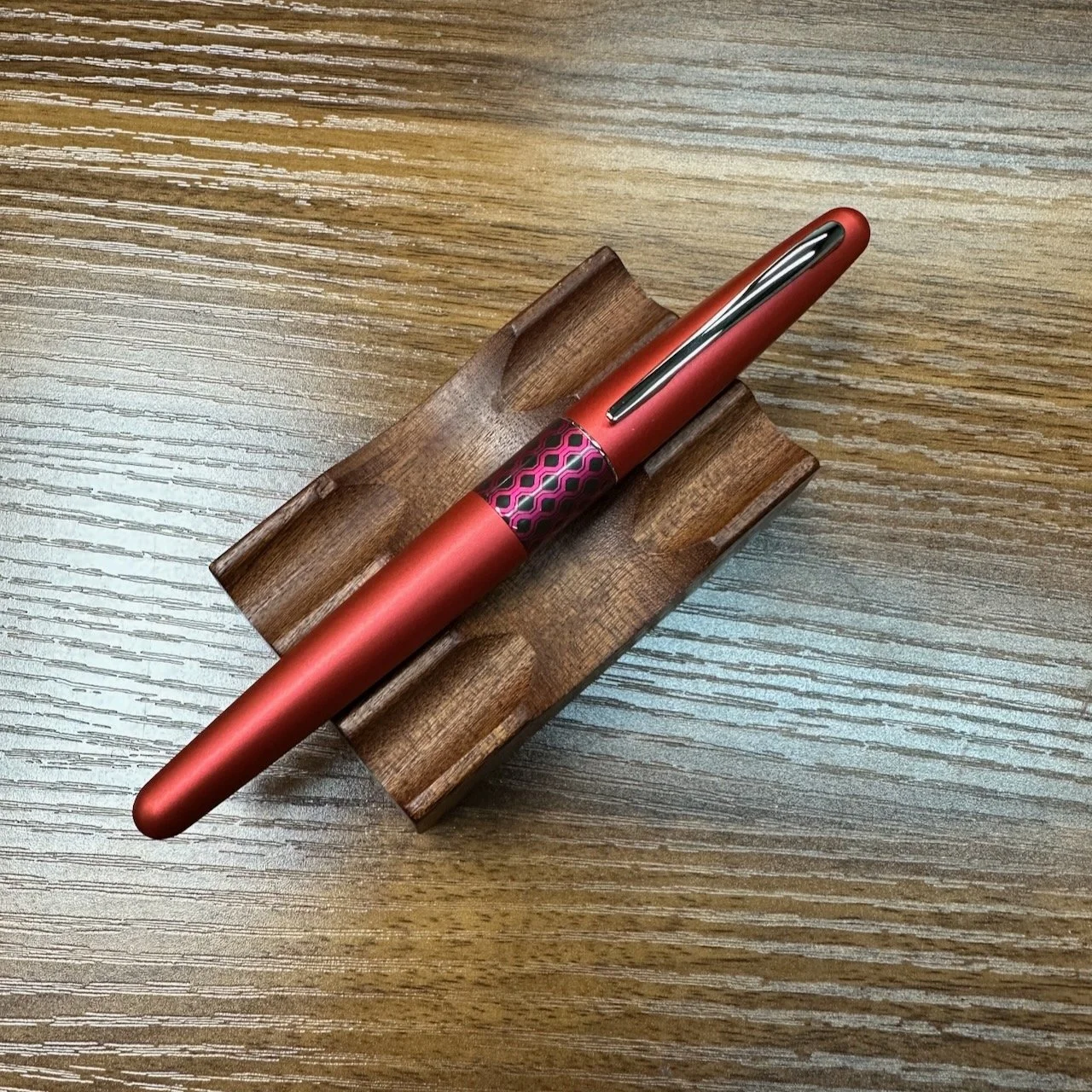 Pilot Metropolitan Fountain Pen Red Retro Pop