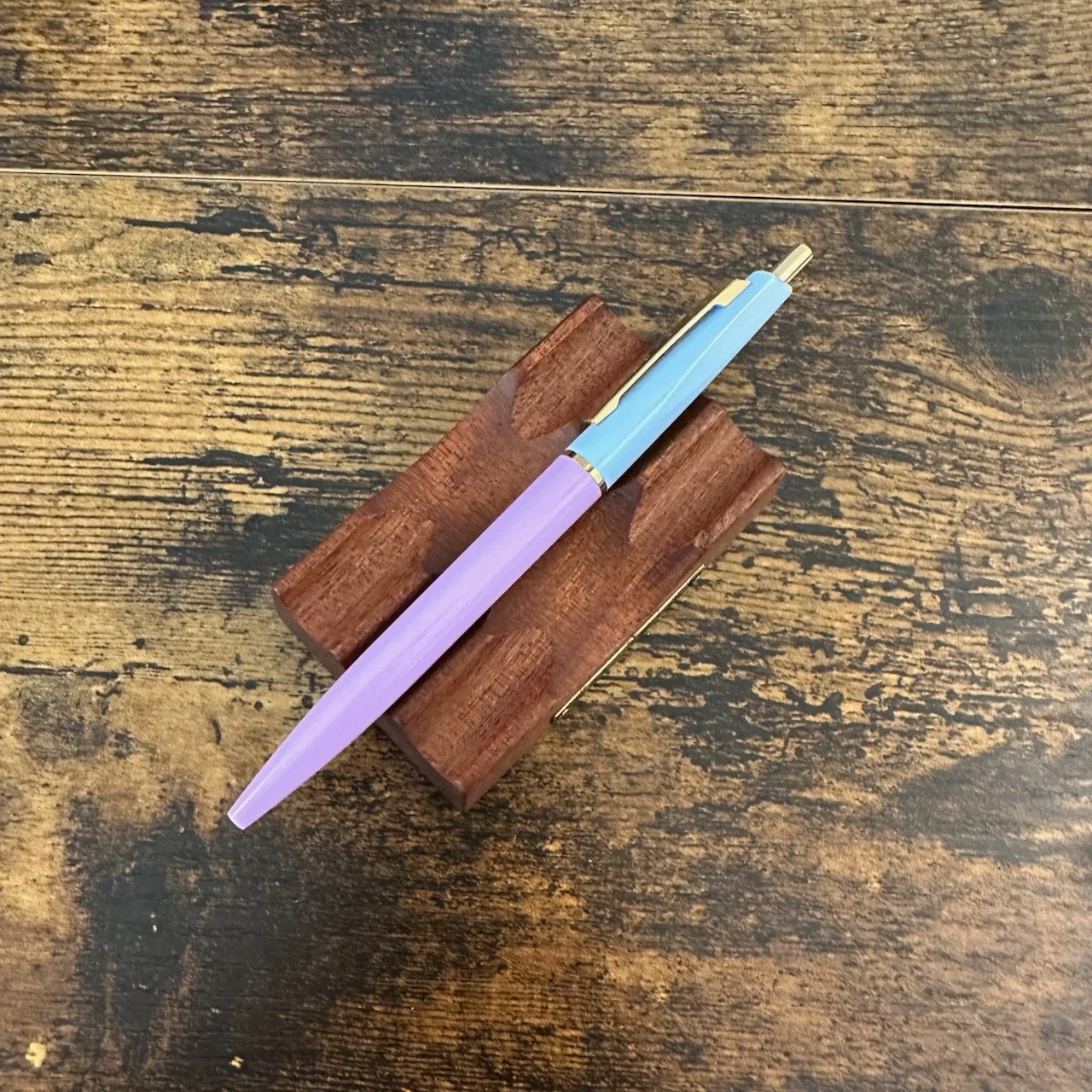 Anterique Bicolor Ballpoints (Lavender/Sky Blue)