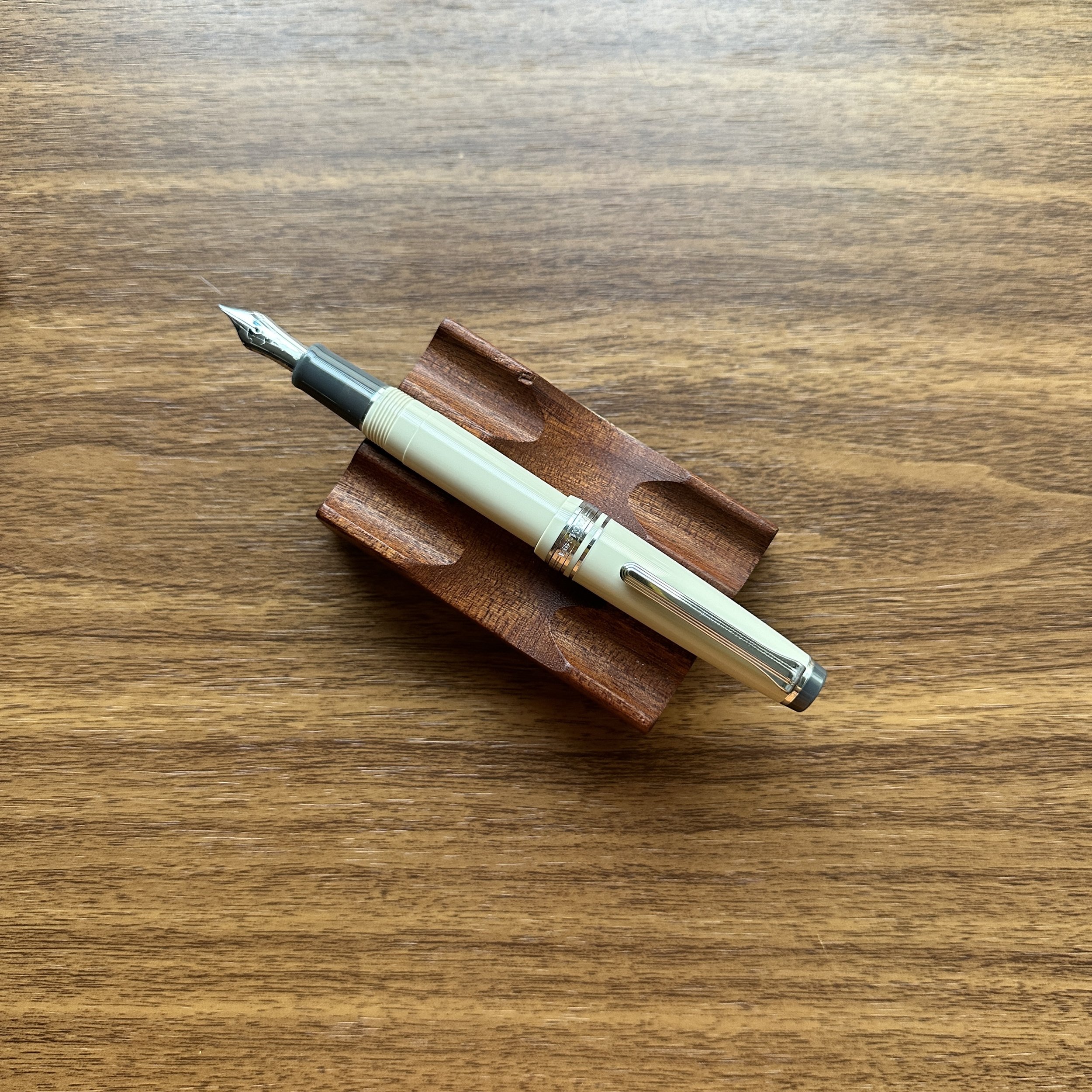 Can You Write With a Leadholder? I do! — The Gentleman Stationer