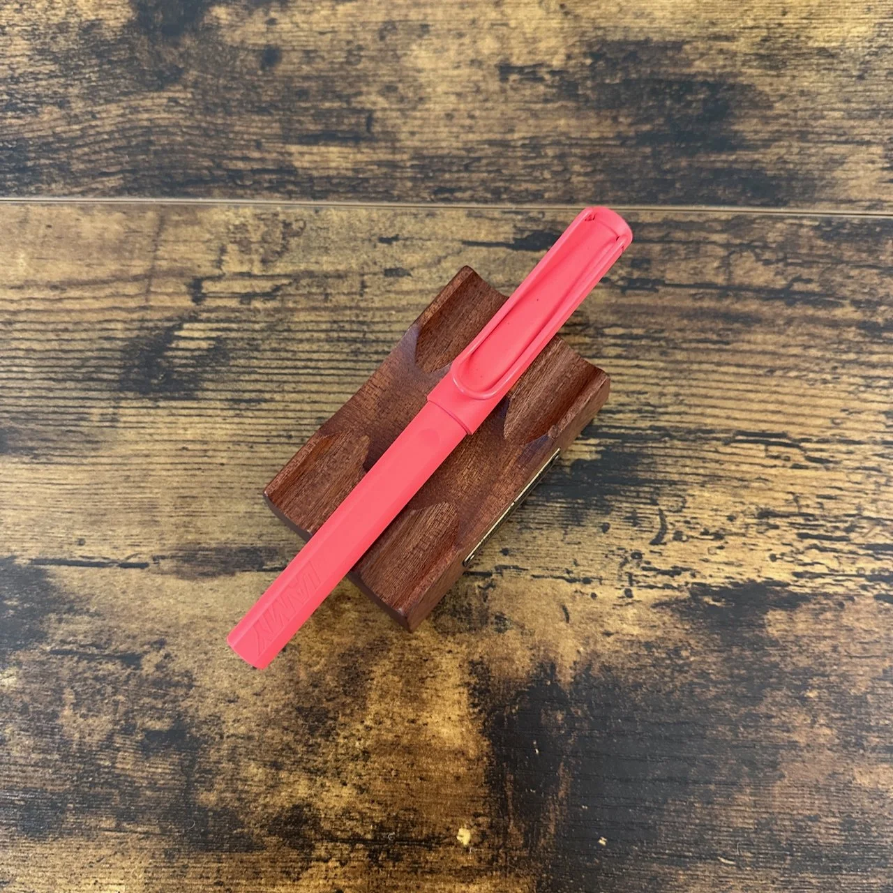 Lamy Safari 2025 Sunset Coral rollerball