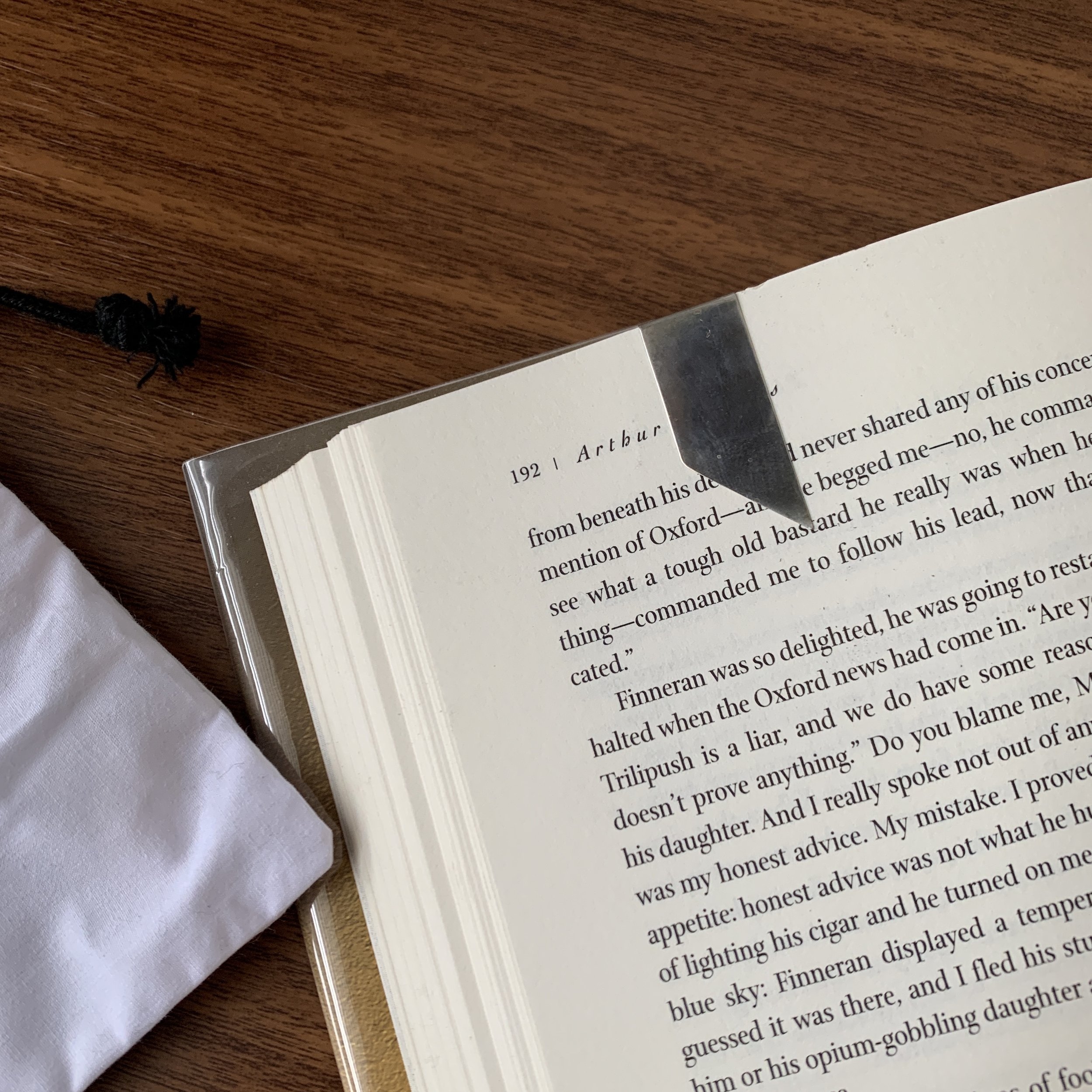 Book Darts Bookmark Sleeve — The Gentleman Stationer