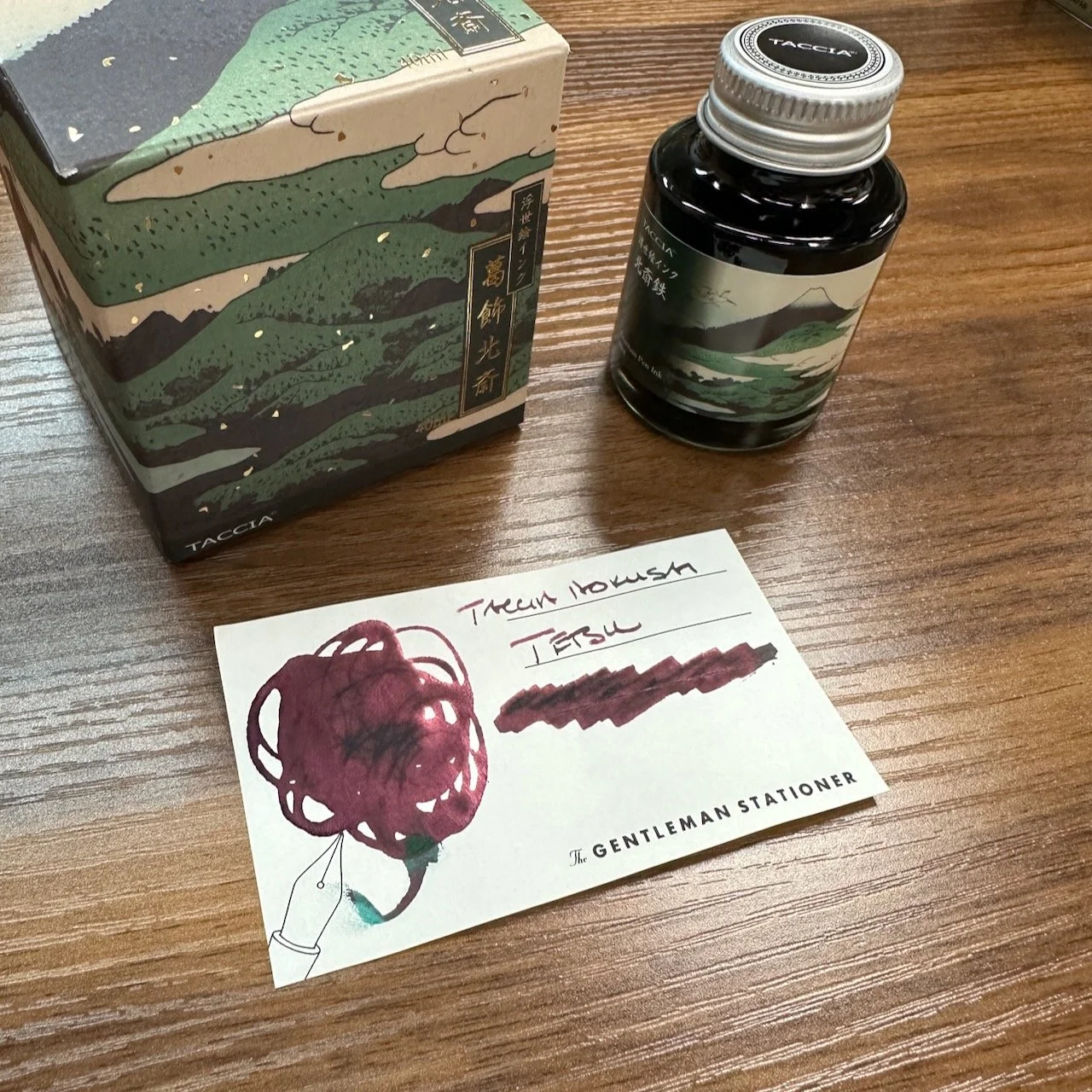 Taccia Ukiyo-e Hokusai Tetsu Bottle