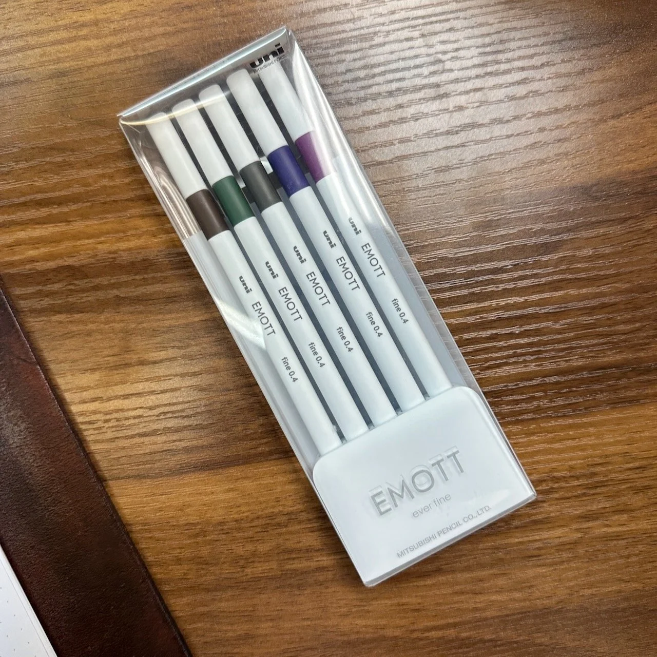 Uni EMOTT No. 3 Vintage Color