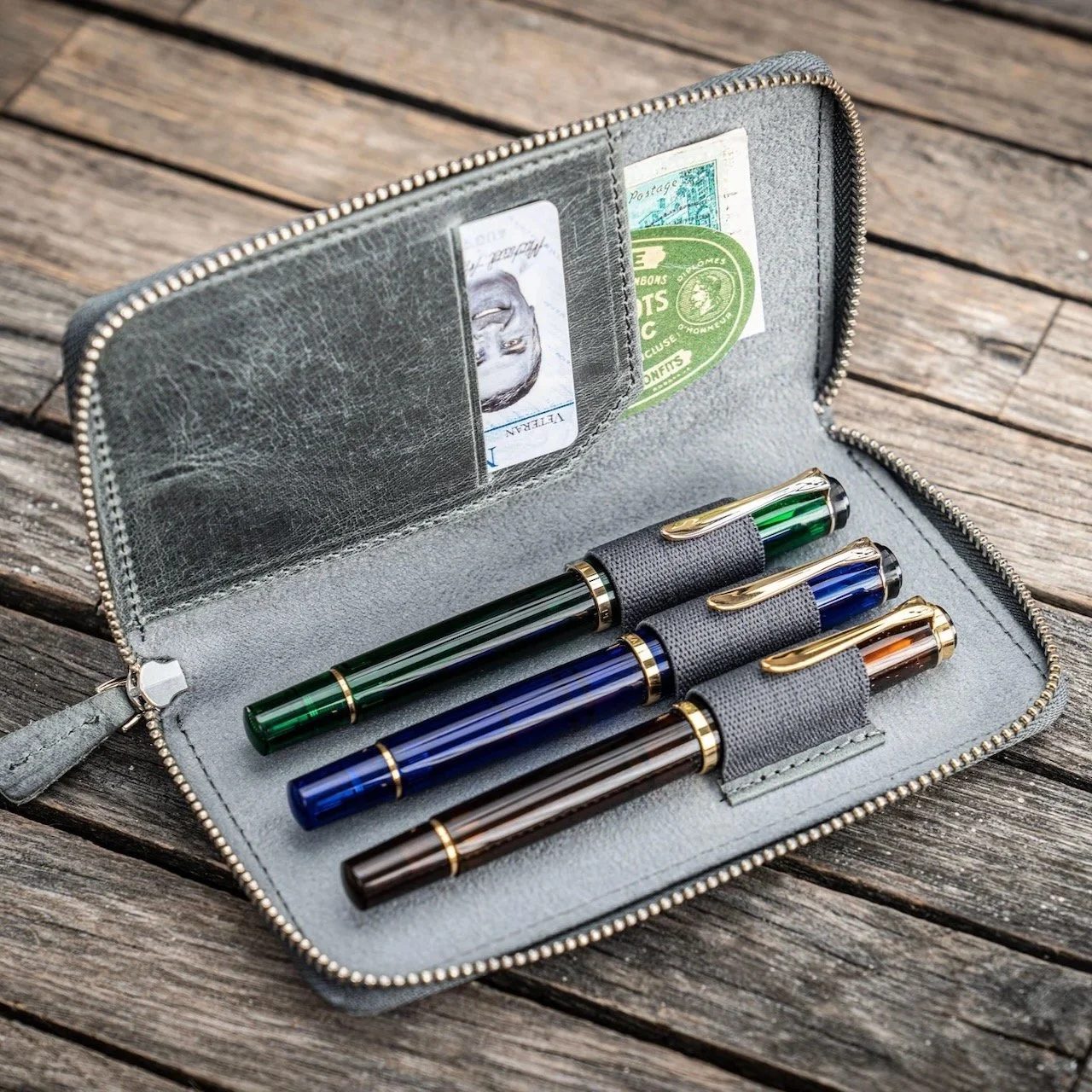 Galen Leather 3-Pen Zippered Case Crazy Horse Smoky interior