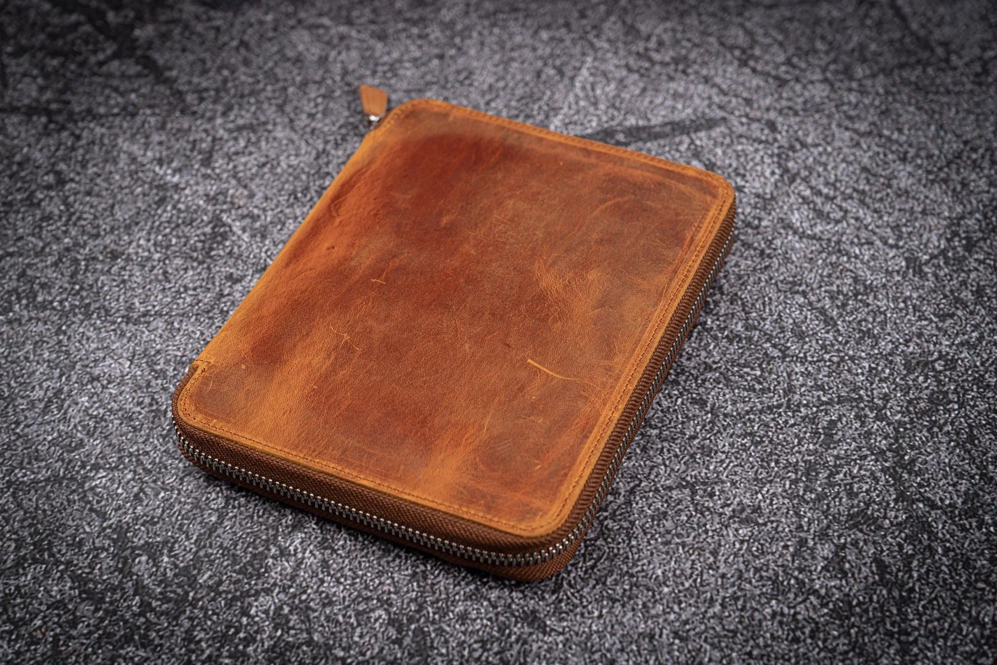 Galen Leather 10-Pen Case + Notebook Closed Crazy Horse Brown