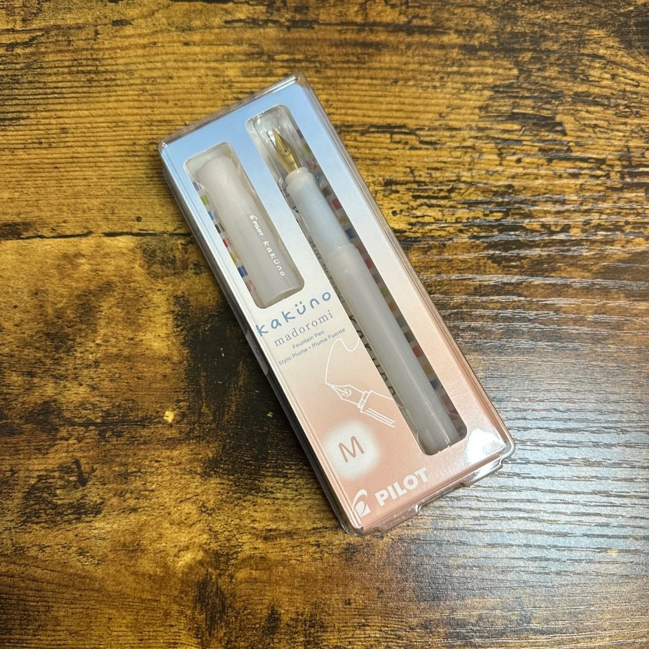 Pilot Kakuno Madoromi White Medium